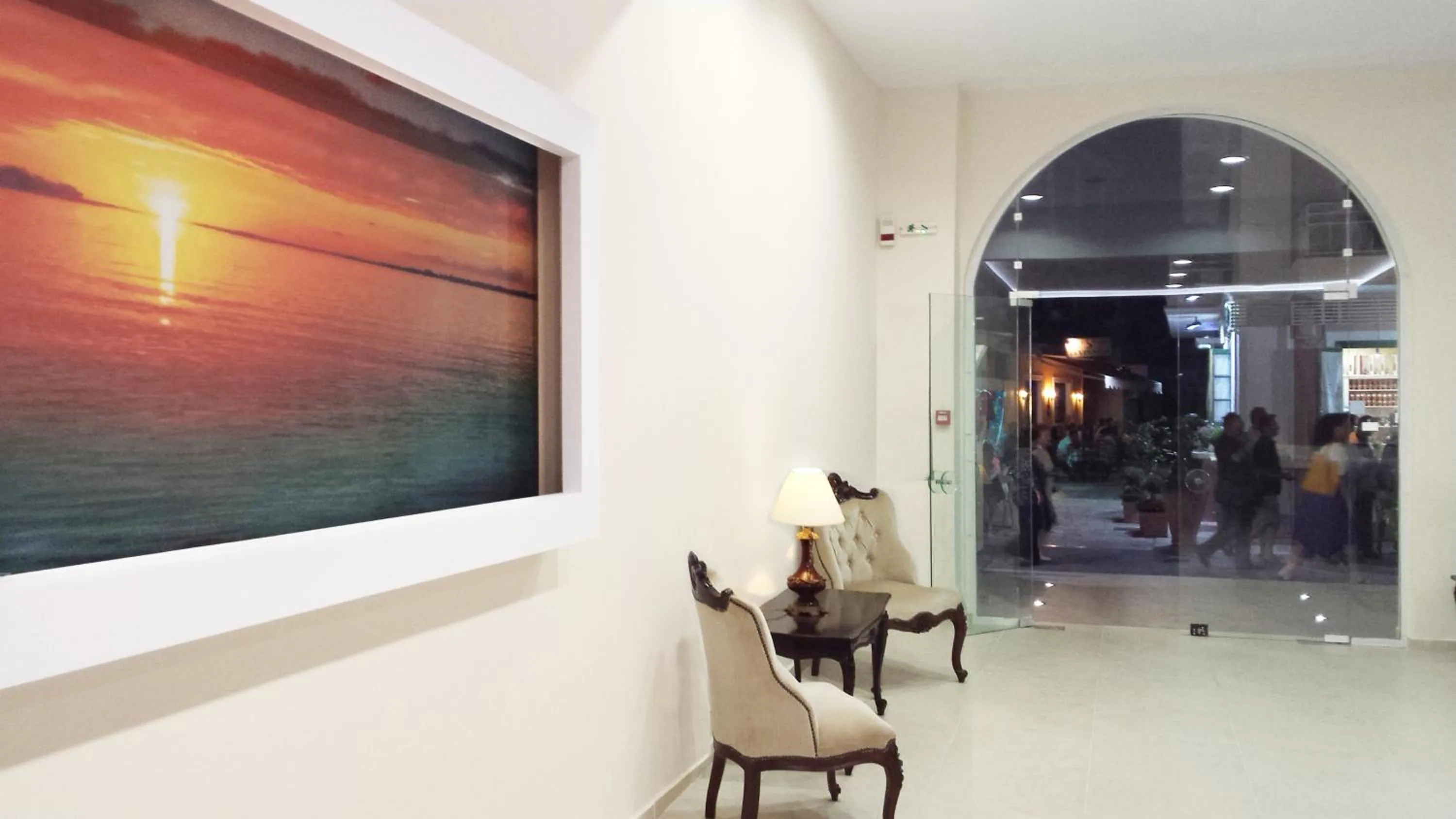 Facade/entrance in Pirofani