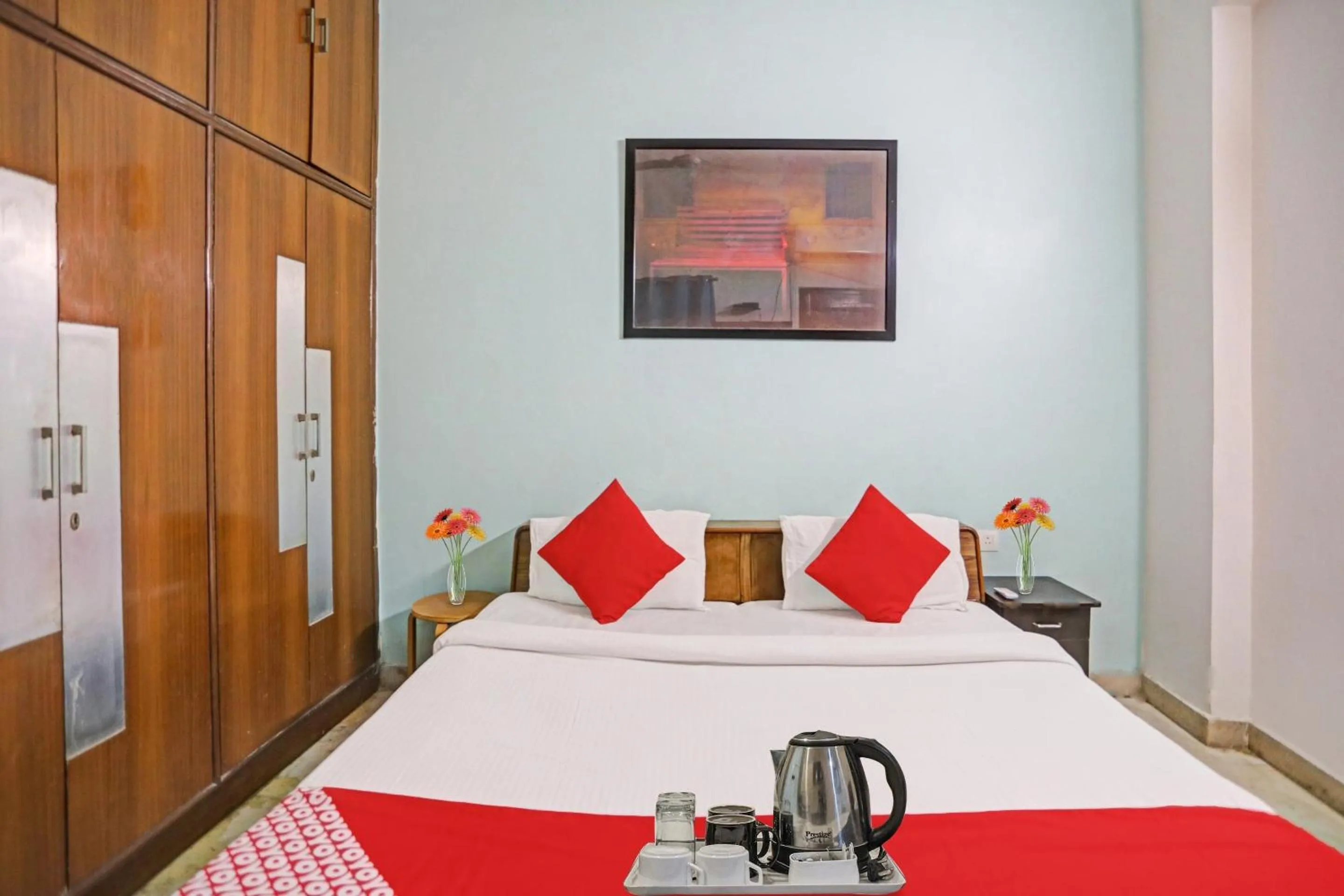 Bedroom, Bed in Hotel O Premium Stay Near Dlf Avenue Saket