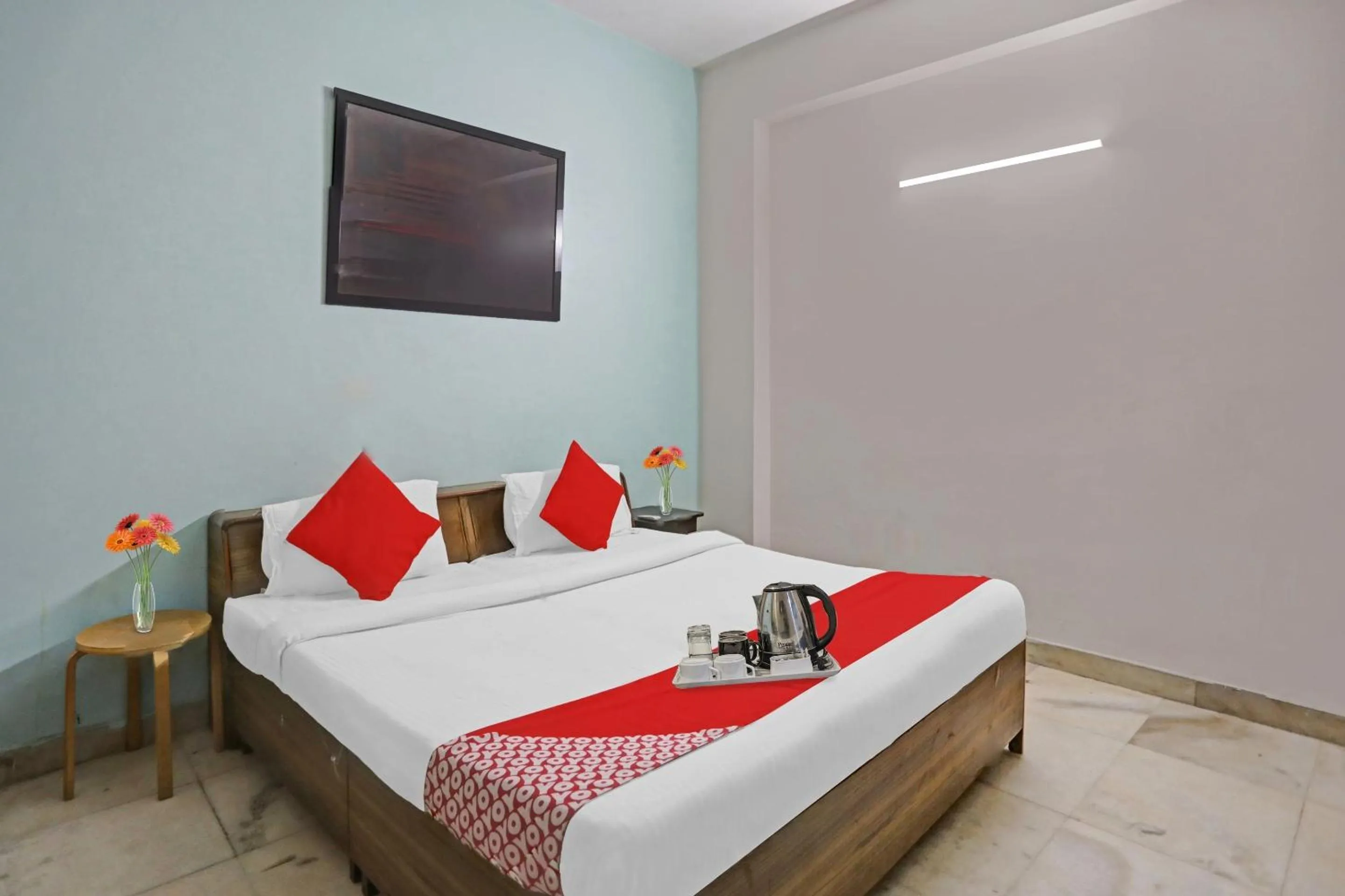 Bedroom, Bed in Hotel O Premium Stay Near Dlf Avenue Saket