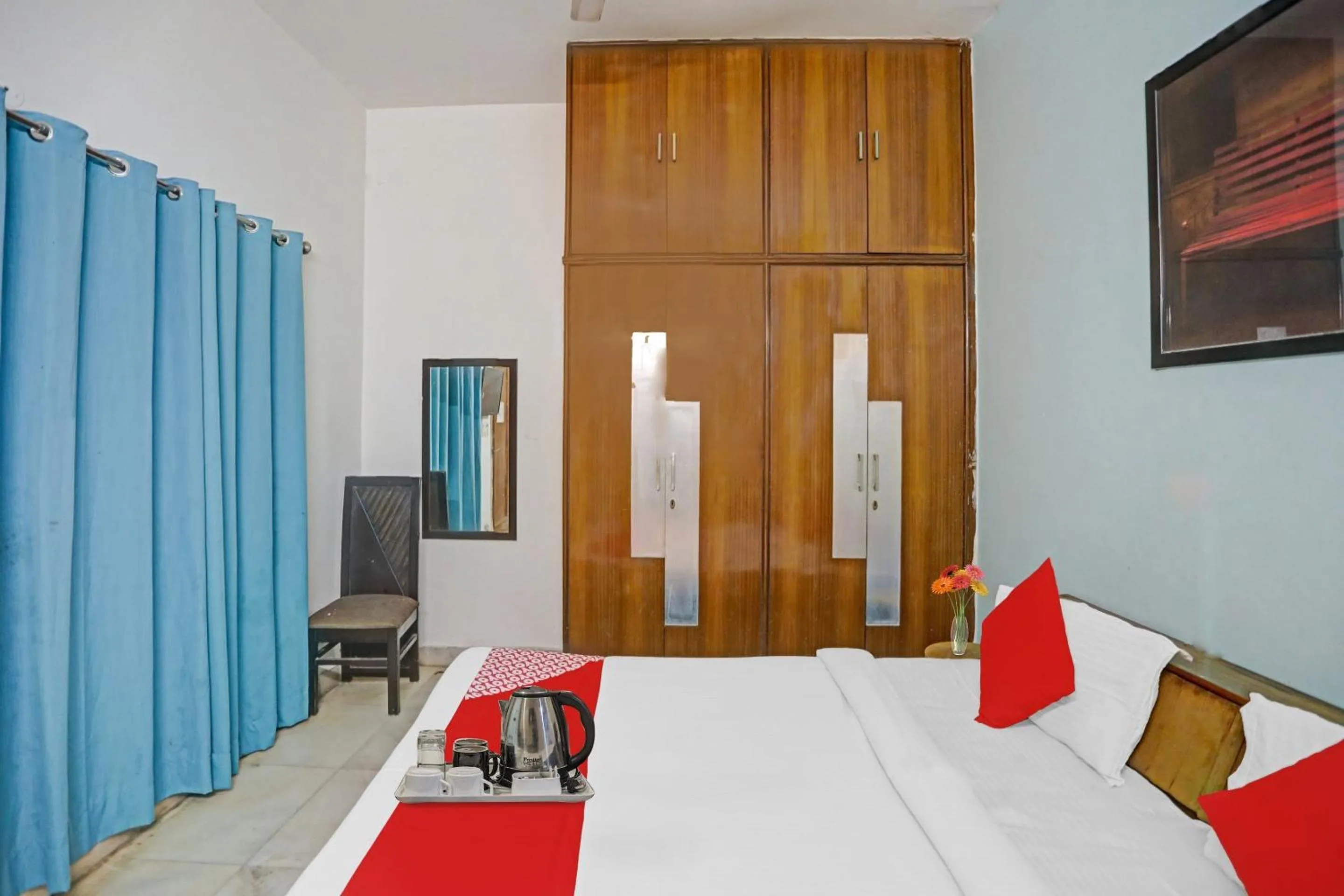 Bedroom, Bed in Hotel O Premium Stay Near Dlf Avenue Saket