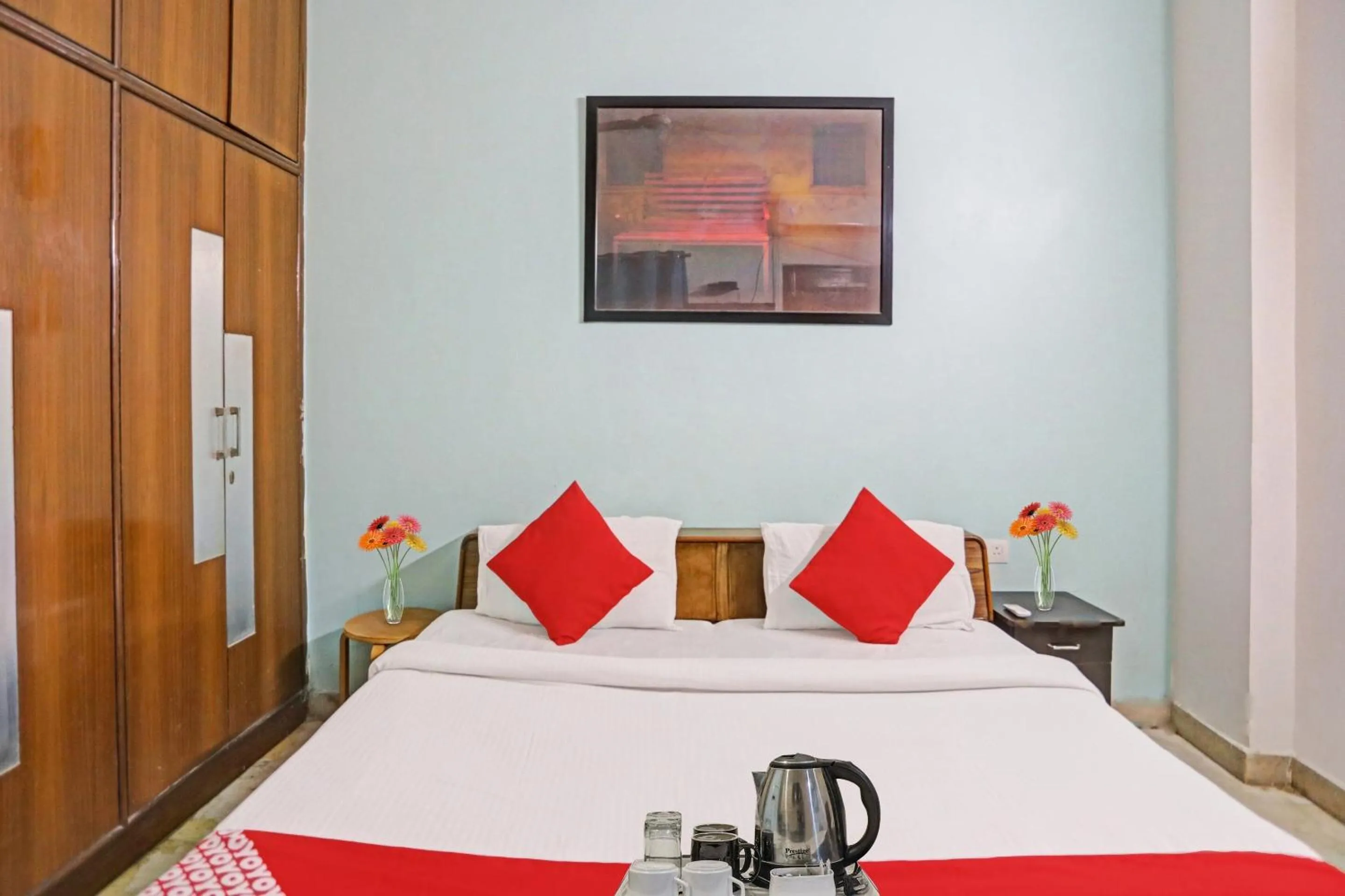 Bedroom, Bed in Hotel O Premium Stay Near Dlf Avenue Saket