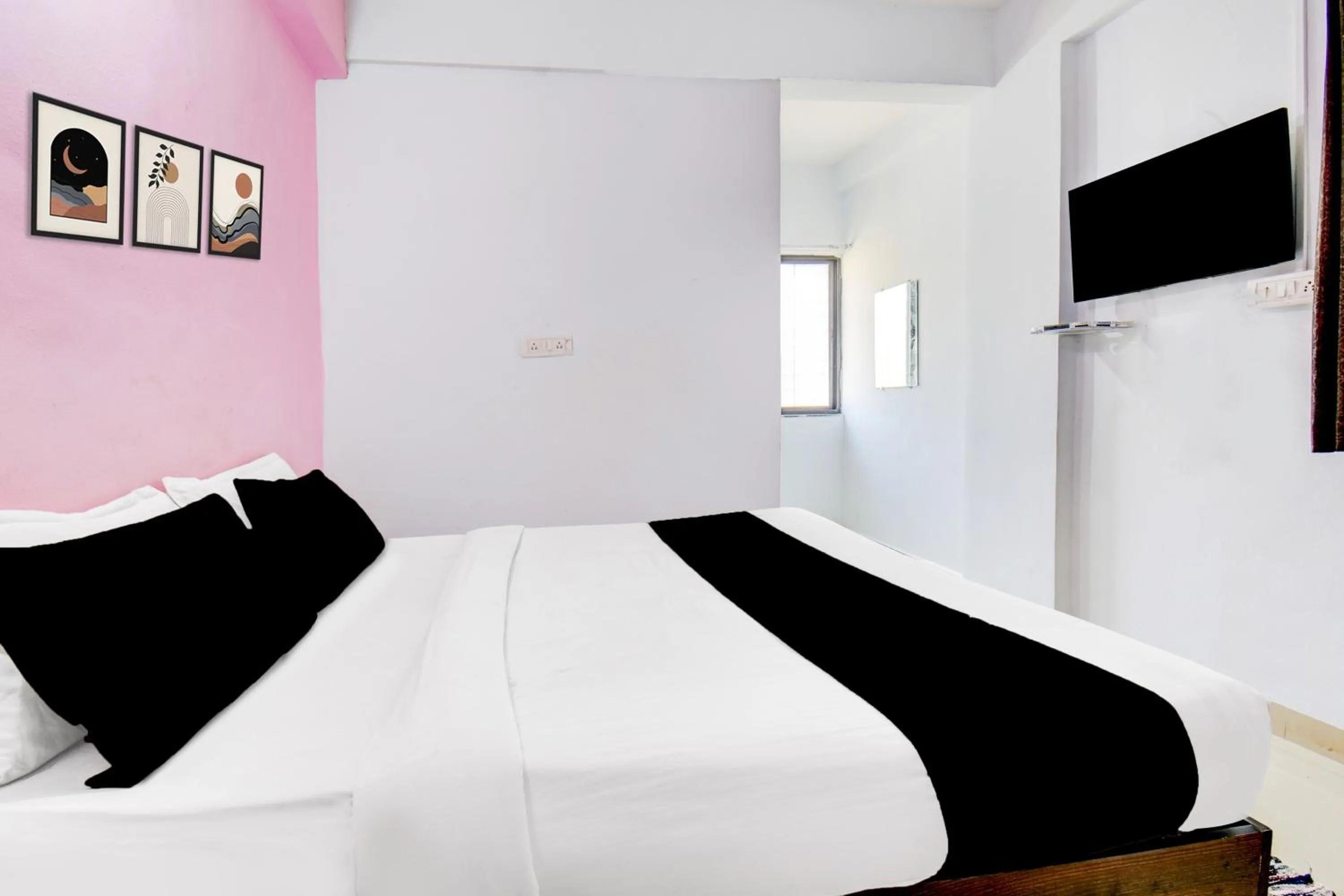 Bedroom, Bed in Hotel O Western Avenue Pune Formerly Happy Stay