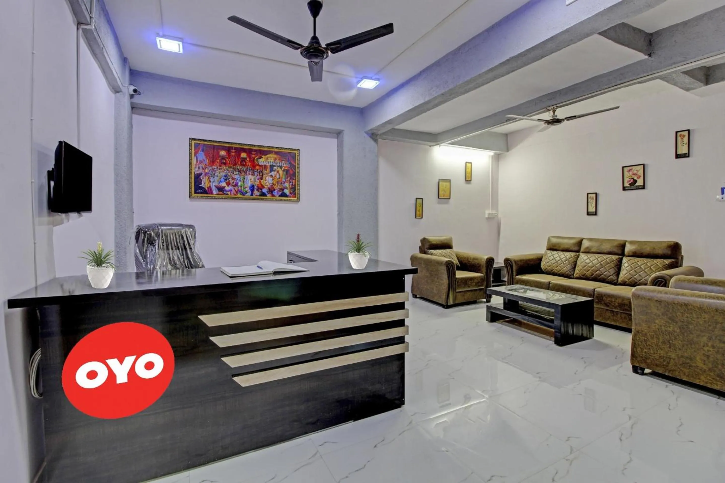 Lobby or reception in Hotel O Western Avenue Pune Formerly Happy Stay