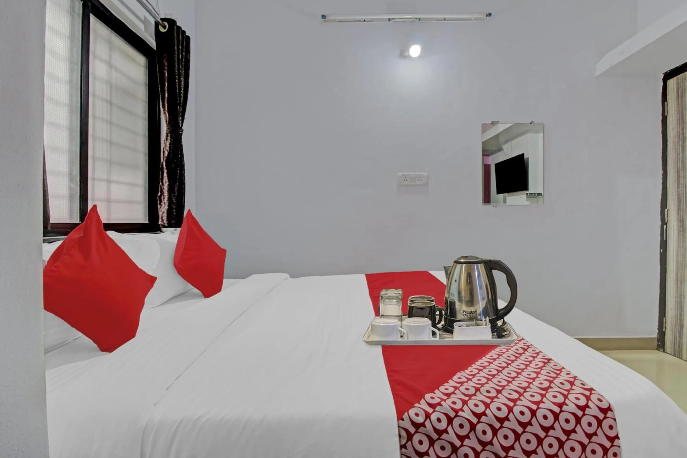 Bedroom, Bed in Hotel O Western Avenue Pune Formerly Happy Stay