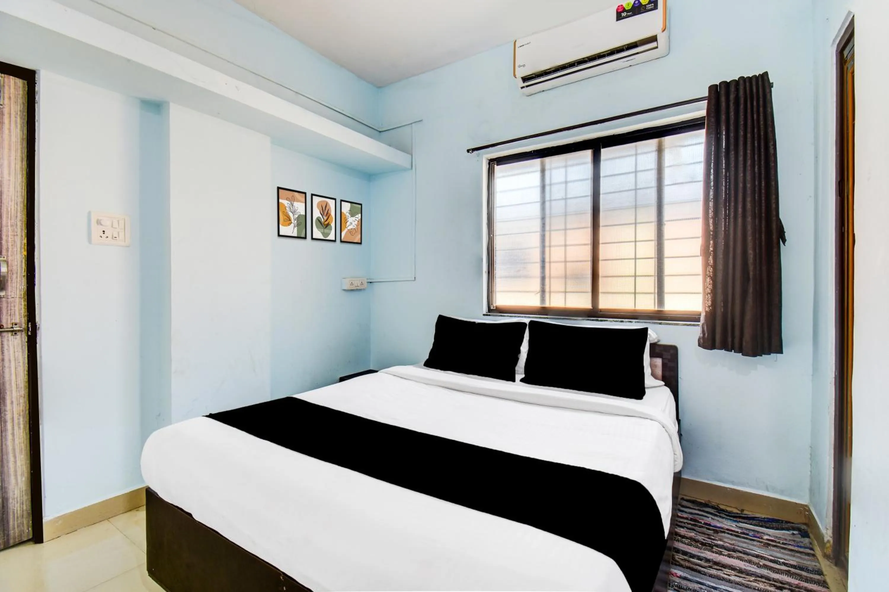 Bedroom, Bed in Hotel O Western Avenue Pune Formerly Happy Stay