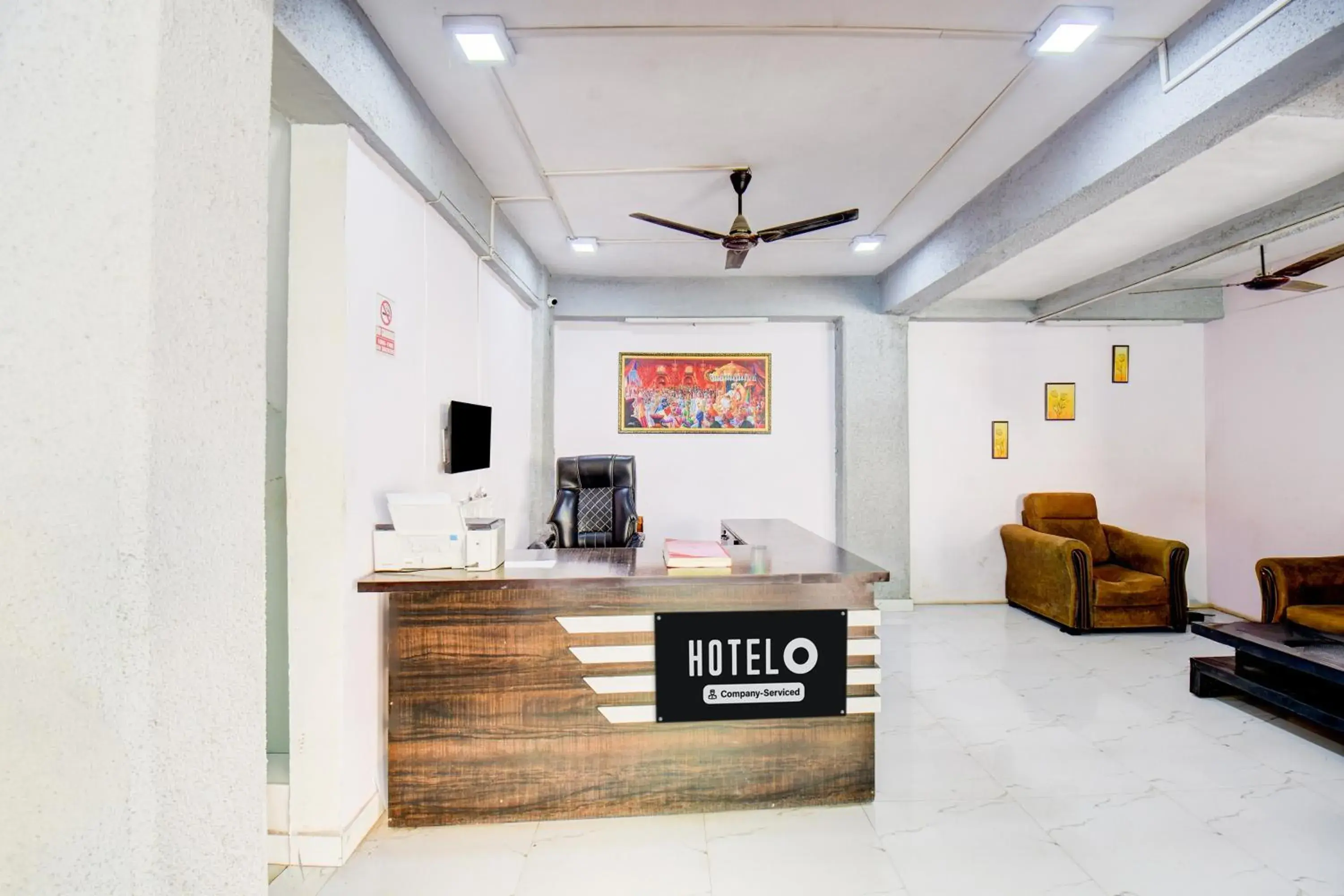 Lobby or reception in Hotel O Western Avenue Pune Formerly Happy Stay Lobby or reception in Hotel O Western Avenue Pune Formerly Happy Stay