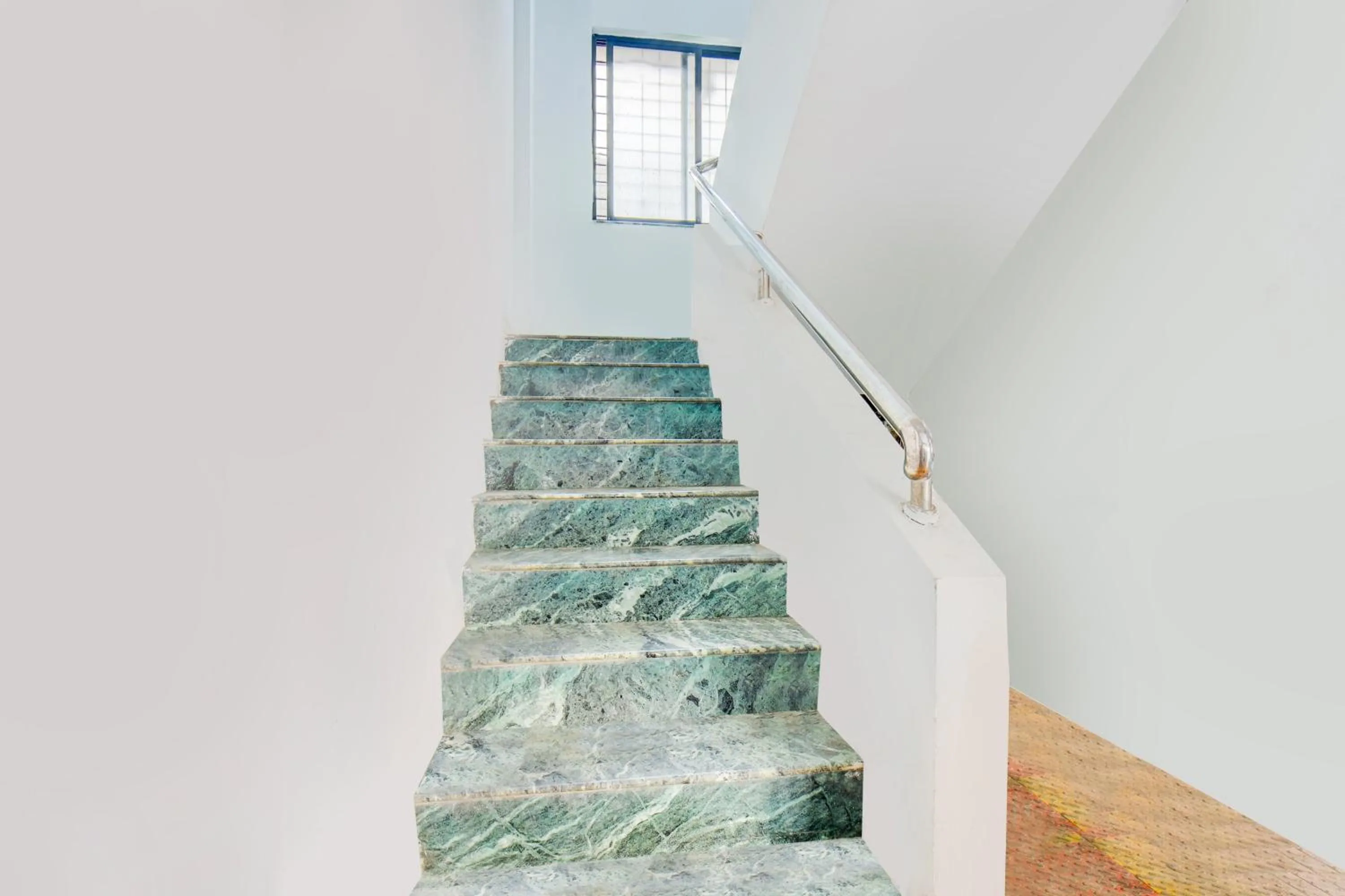 Lobby or reception in Hotel O Western Avenue Pune Formerly Happy Stay