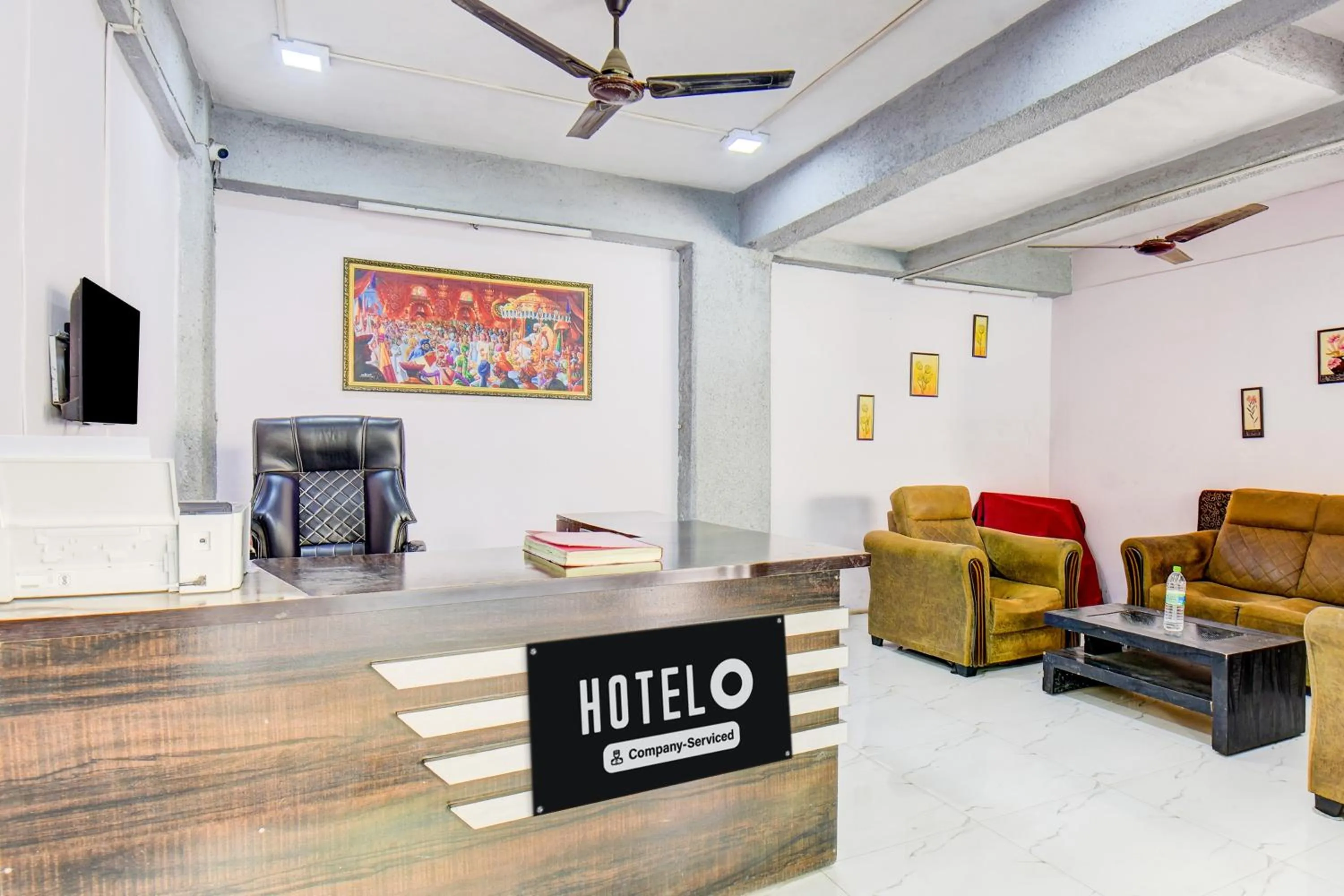 Lobby or reception in Hotel O Western Avenue Pune Formerly Happy Stay