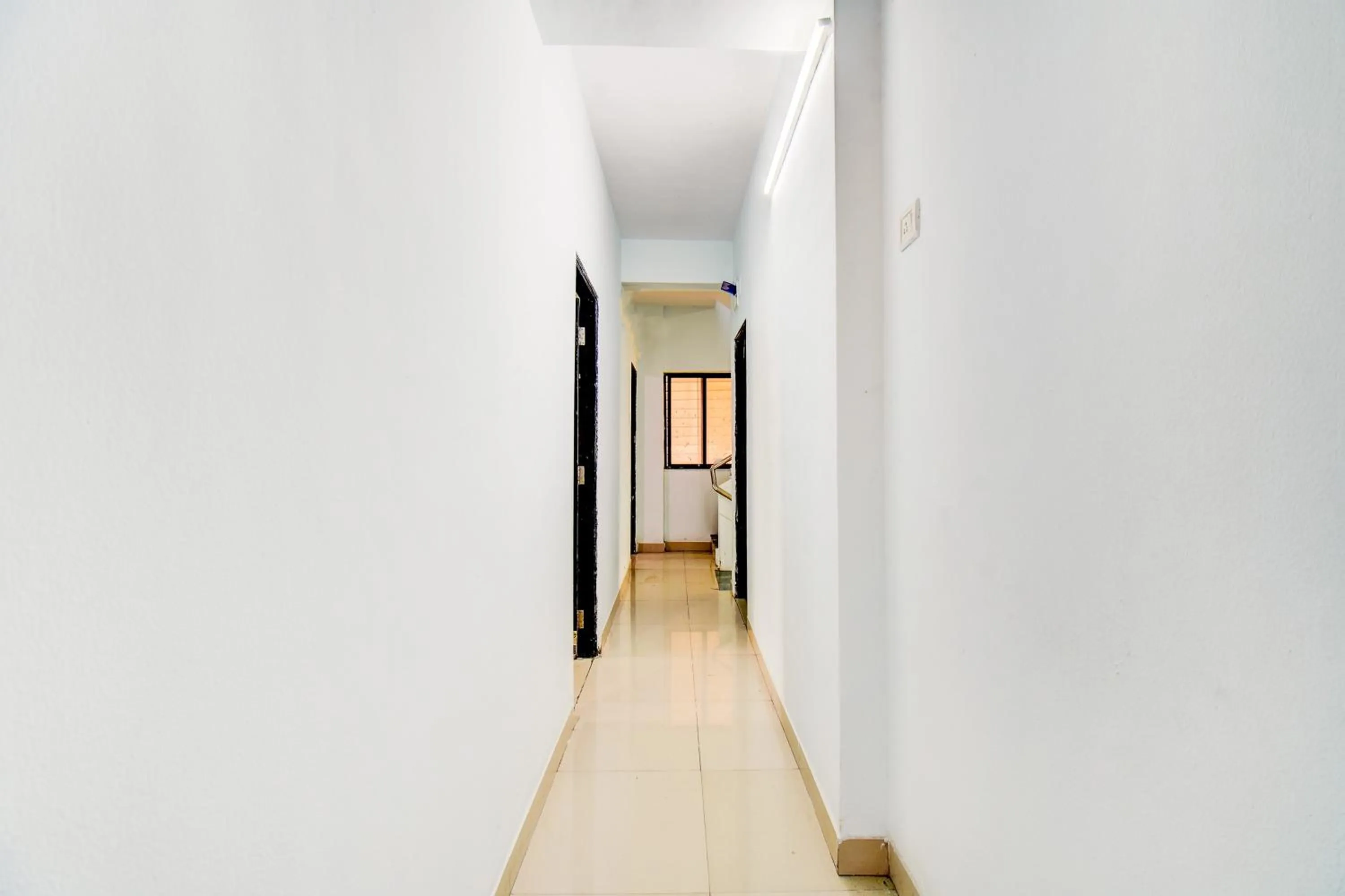 Lobby or reception in Super Hotel O Western Avenue Pune Formerly Happy Stay