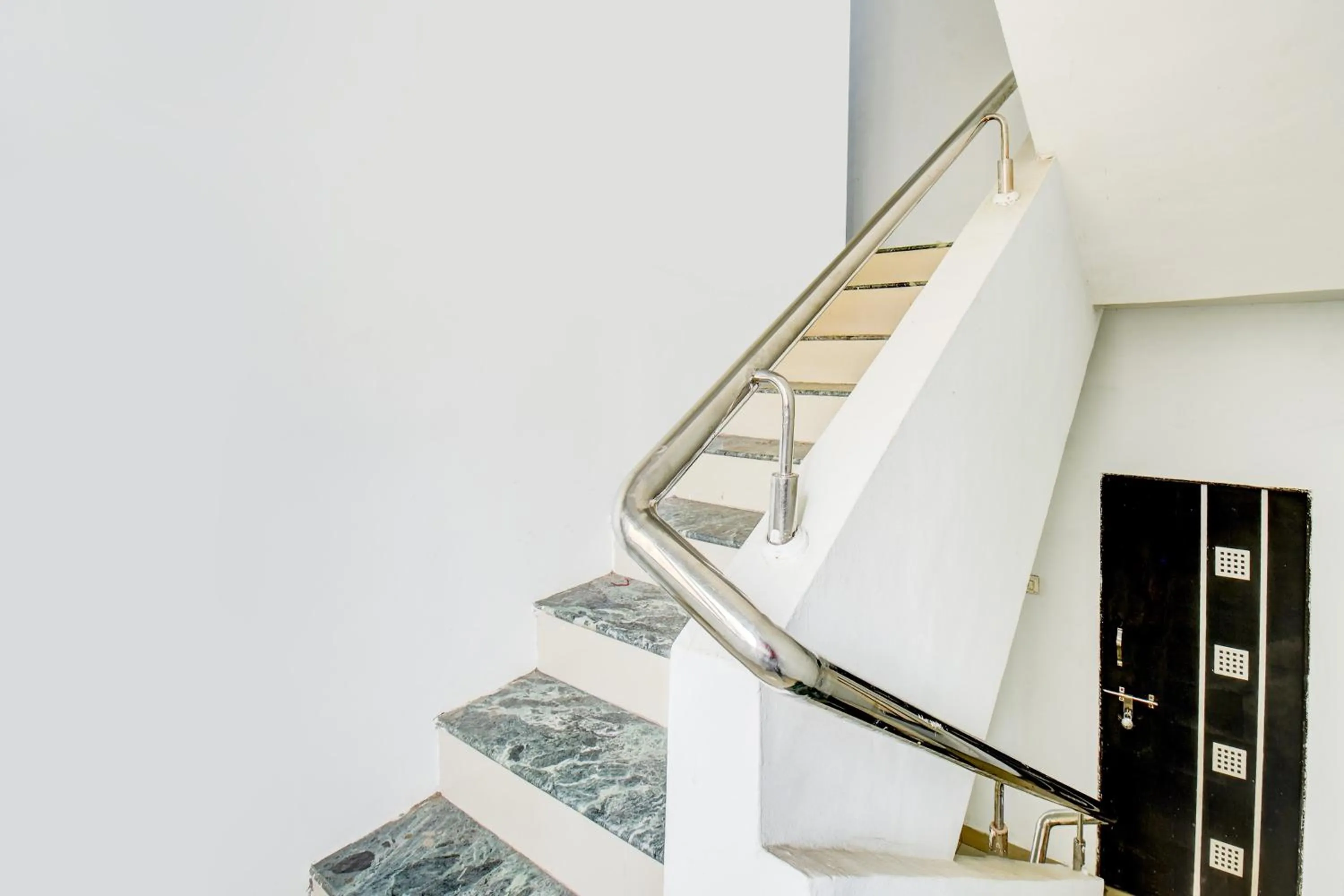 Lobby or reception in Hotel O Western Avenue Pune Formerly Happy Stay