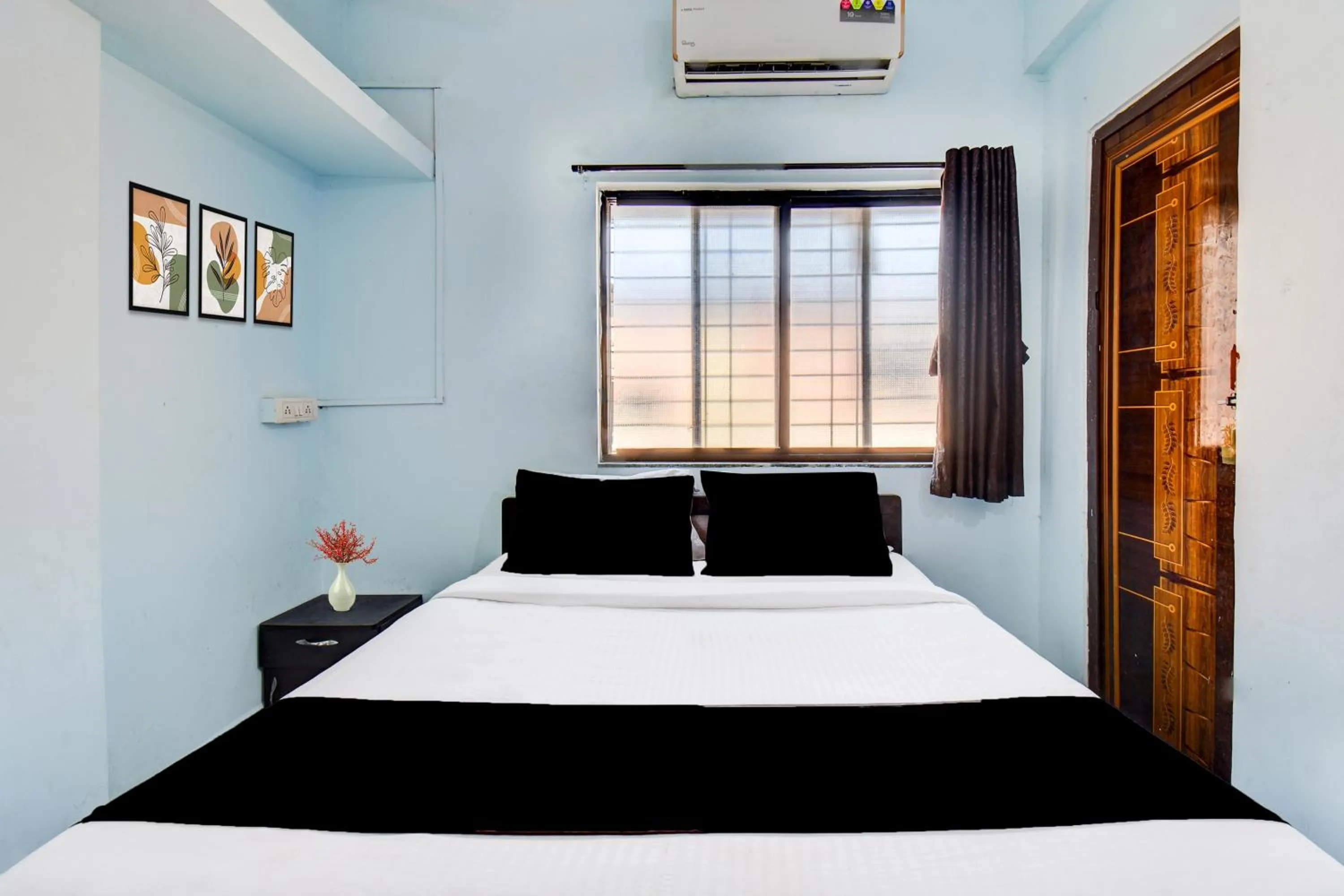 Bedroom, Bed in Hotel O Western Avenue Pune Formerly Happy Stay