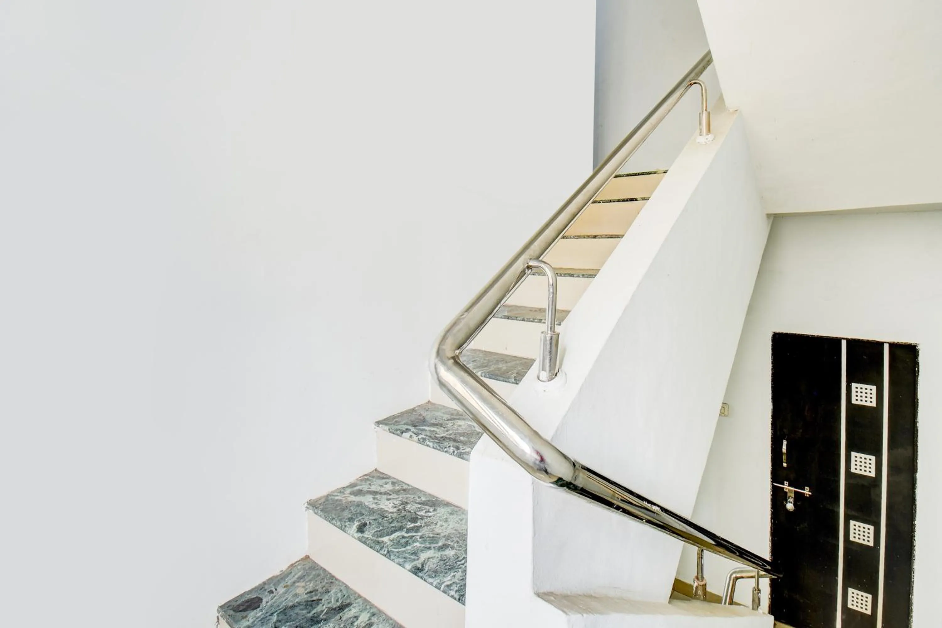 Lobby or reception in Super Hotel O Western Avenue Pune Formerly Happy Stay