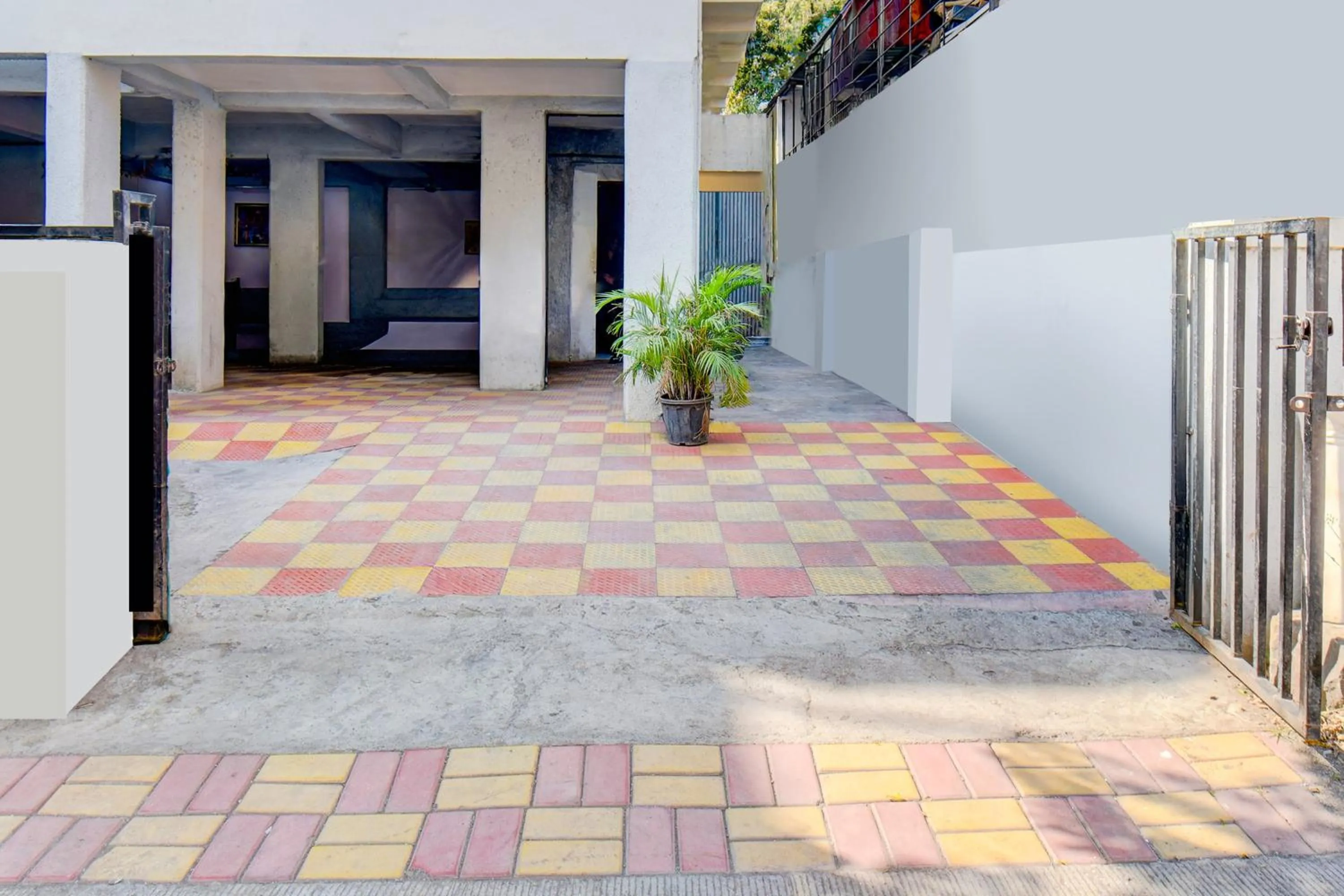 Facade/entrance in Super Hotel O Western Avenue Pune Formerly Happy Stay