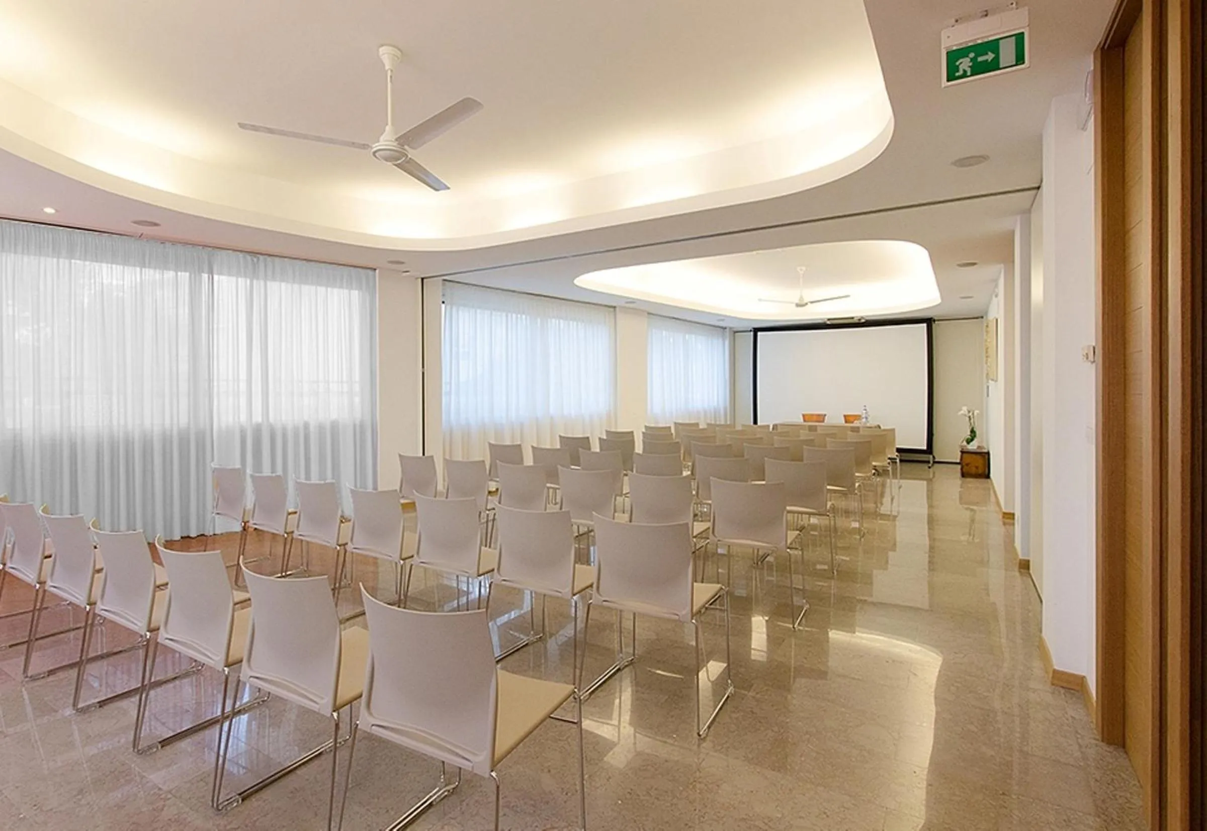 Business facilities in Hotel Concord - Nel cuore di Riccione