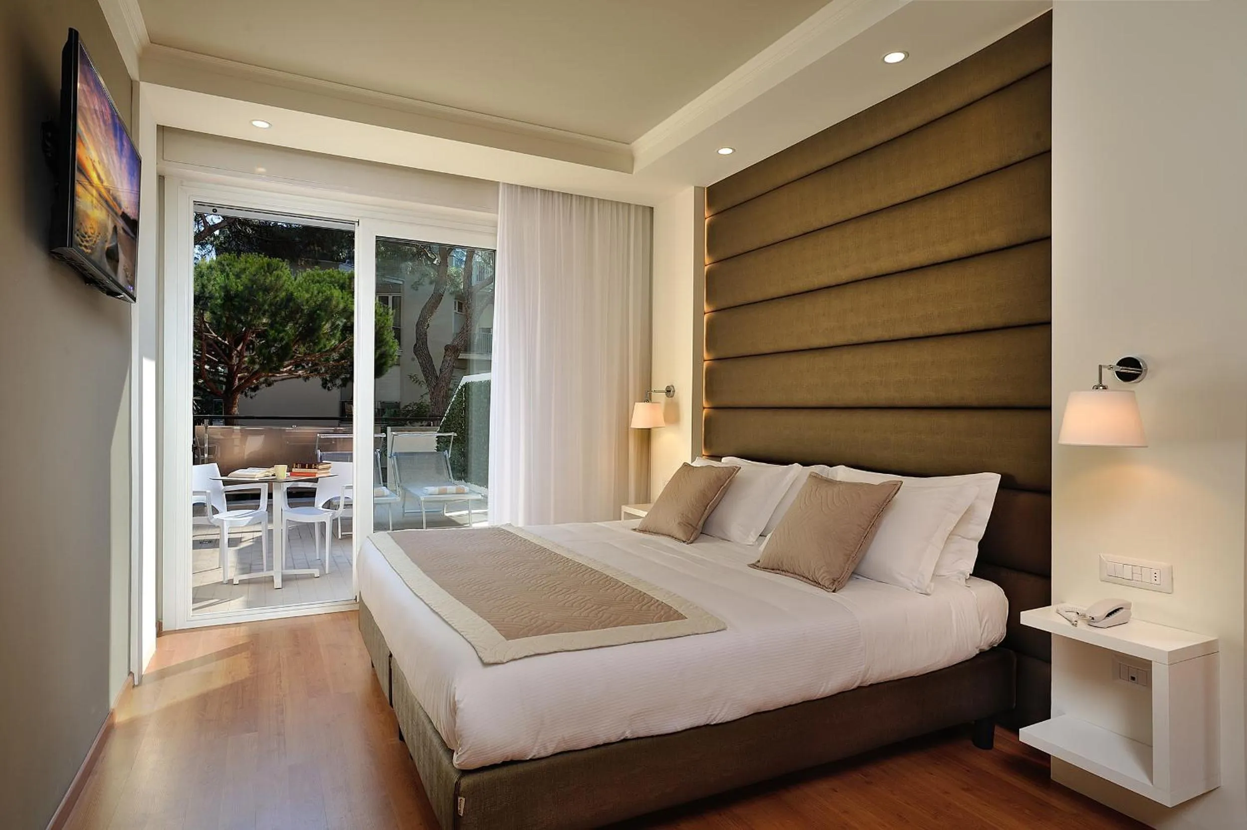 Bedroom, Bed in Hotel Concord - Nel cuore di Riccione