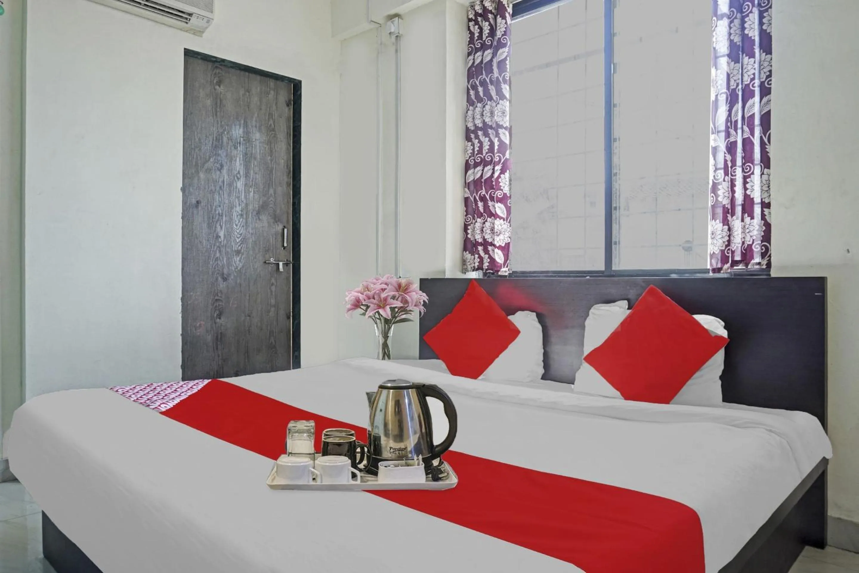 Bedroom, Bed in Hotel O R K Exclusive