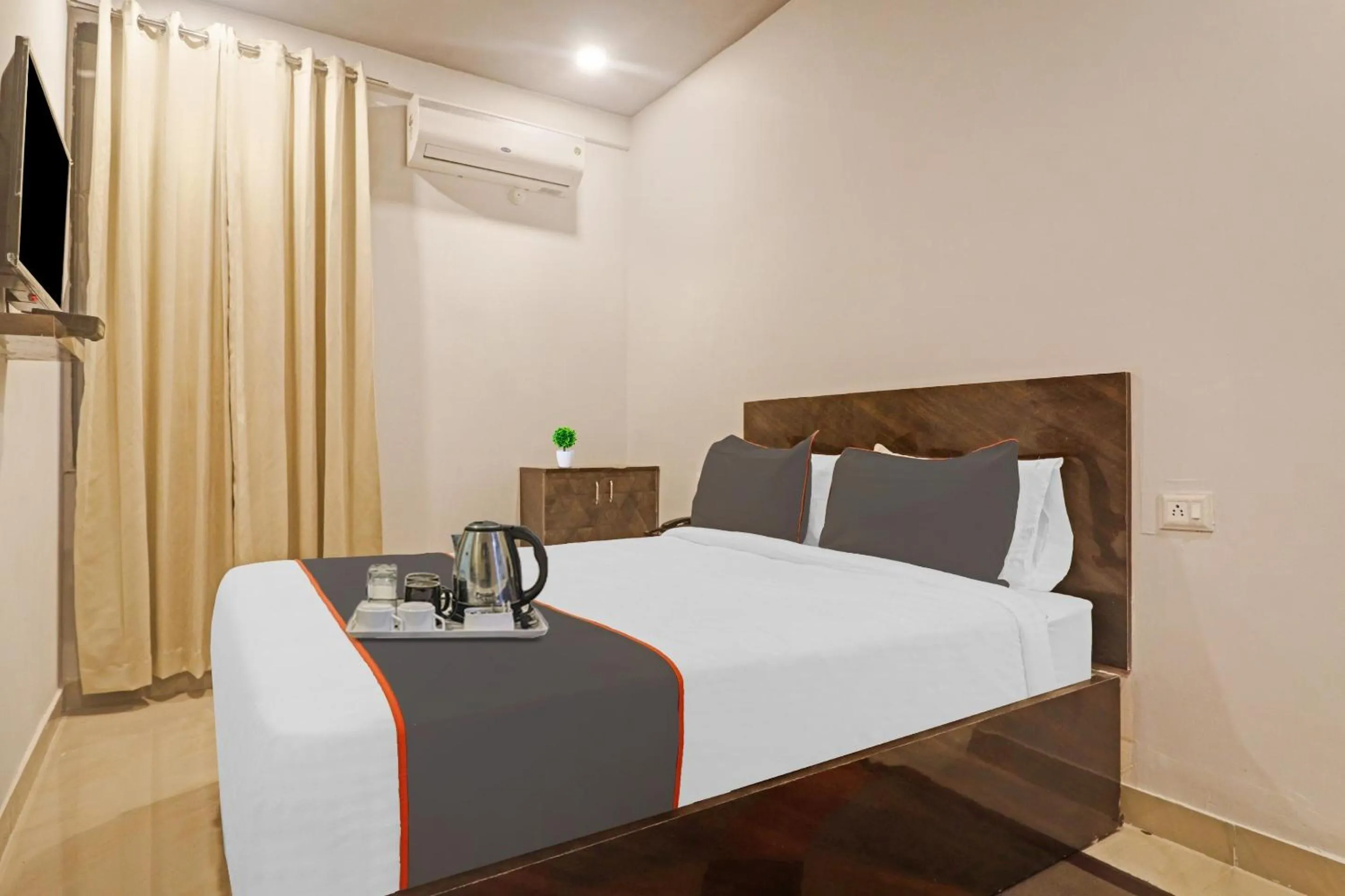 Bedroom, Bed in Super Townhouse RCC Pristine