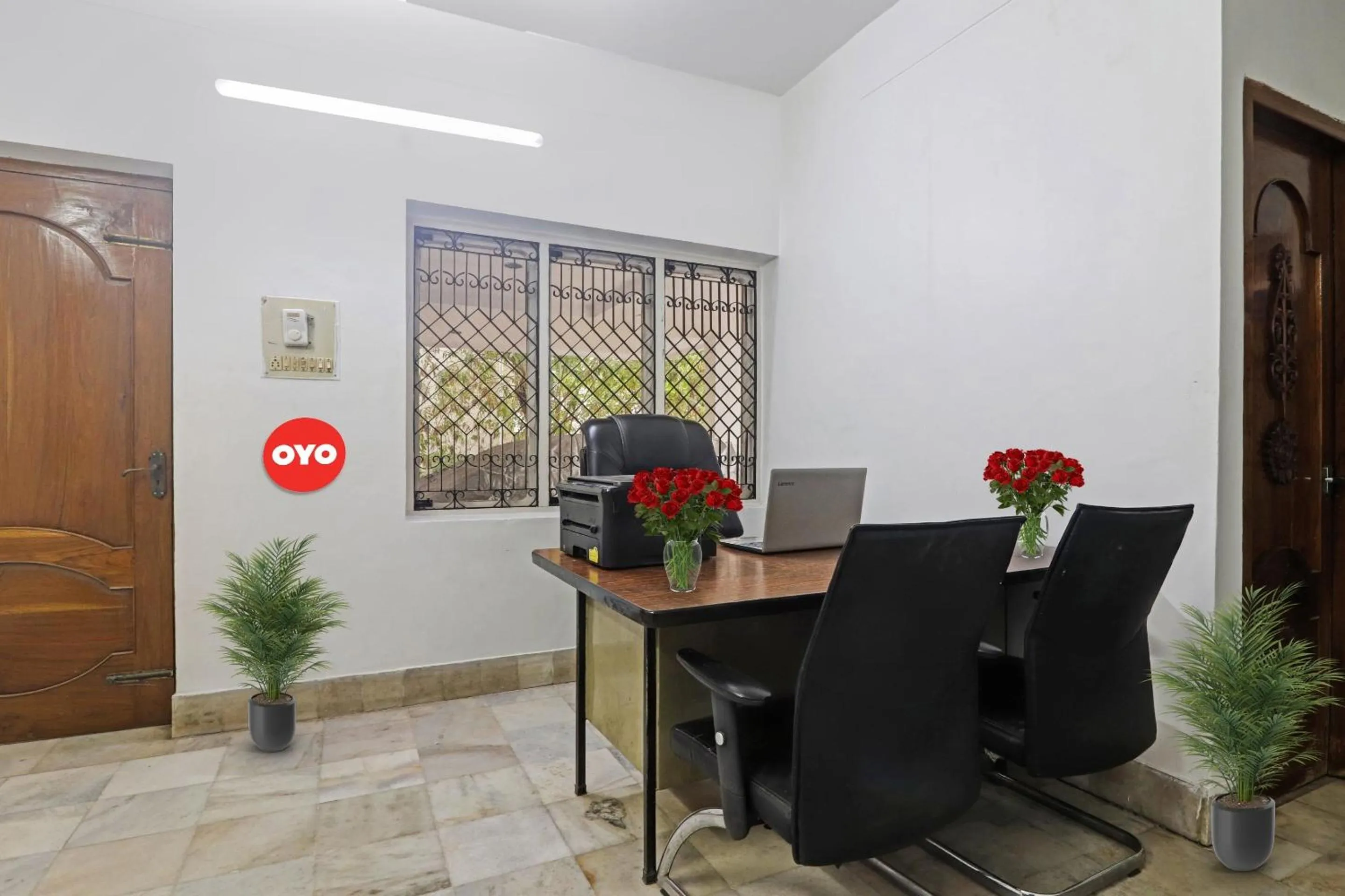 Lobby or reception in Super Hotel O Alpine Glow Crest