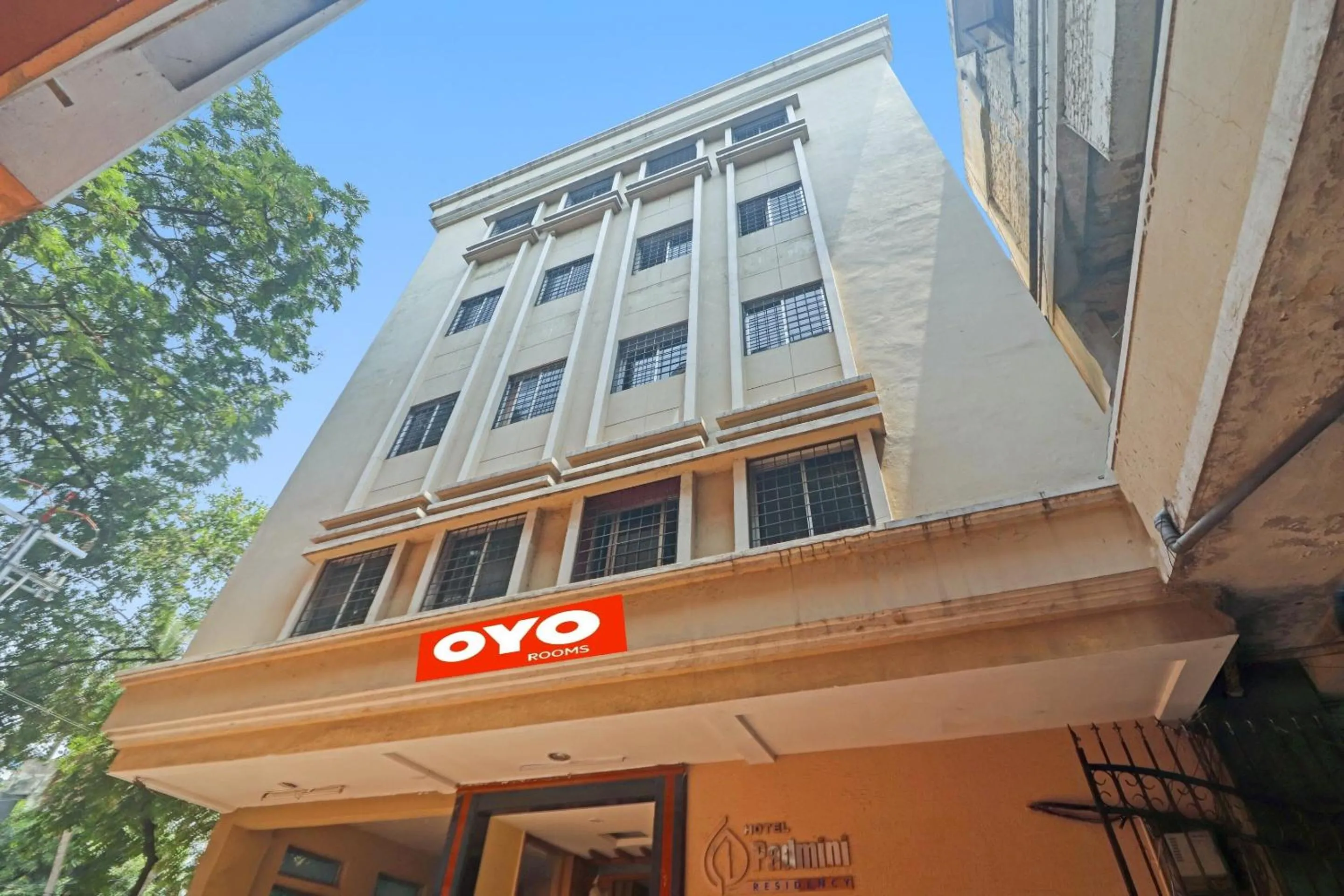 Facade/entrance in Hotel O Padmini Near Lakdikapool Metro Station