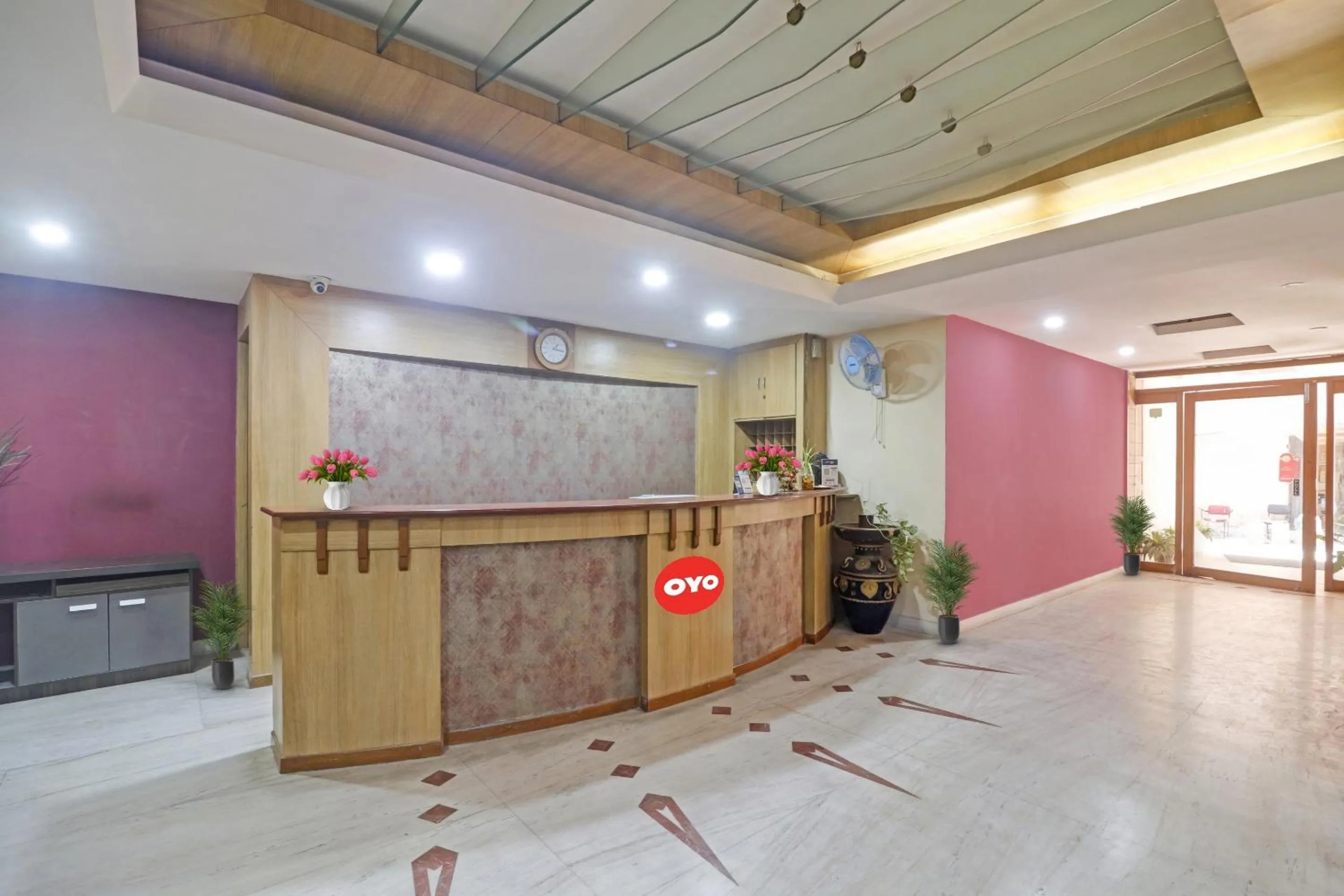 Lobby or reception in Hotel O Padmini Near Lakdikapool Metro Station