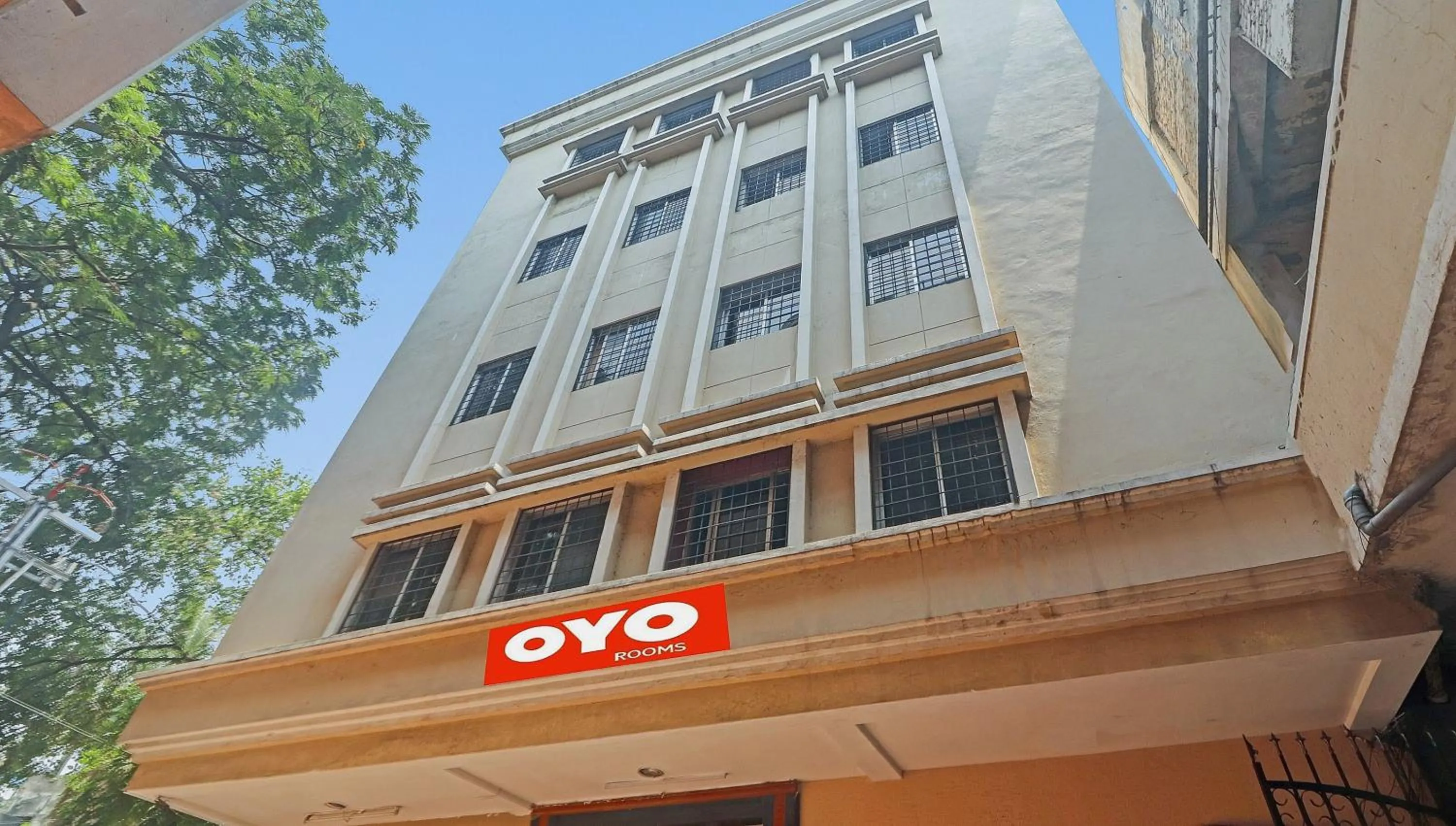 Facade/entrance in Hotel O Padmini Near Lakdikapool Metro Station