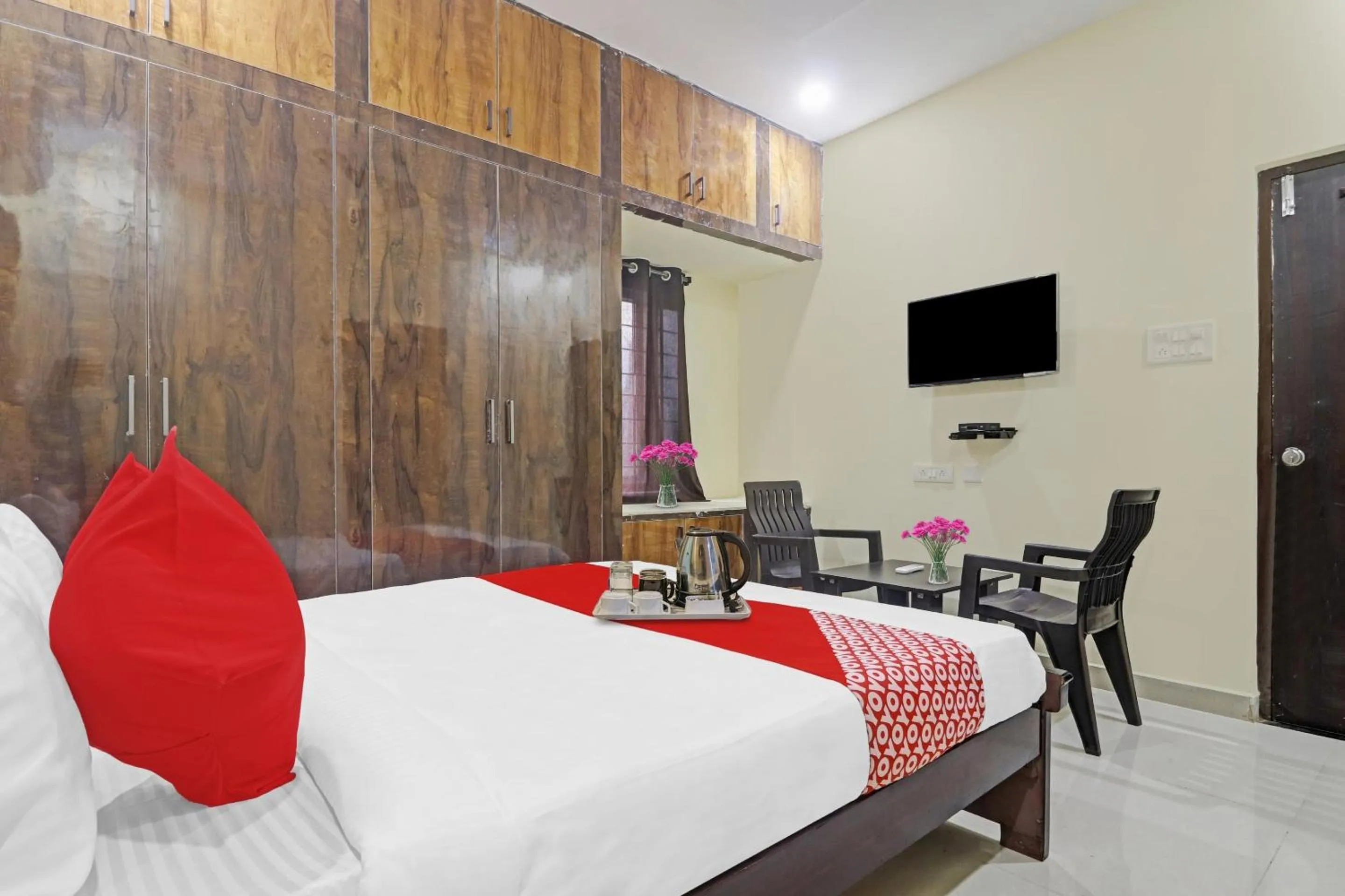 Bedroom, Bed in Hotel O Hanuma Residency