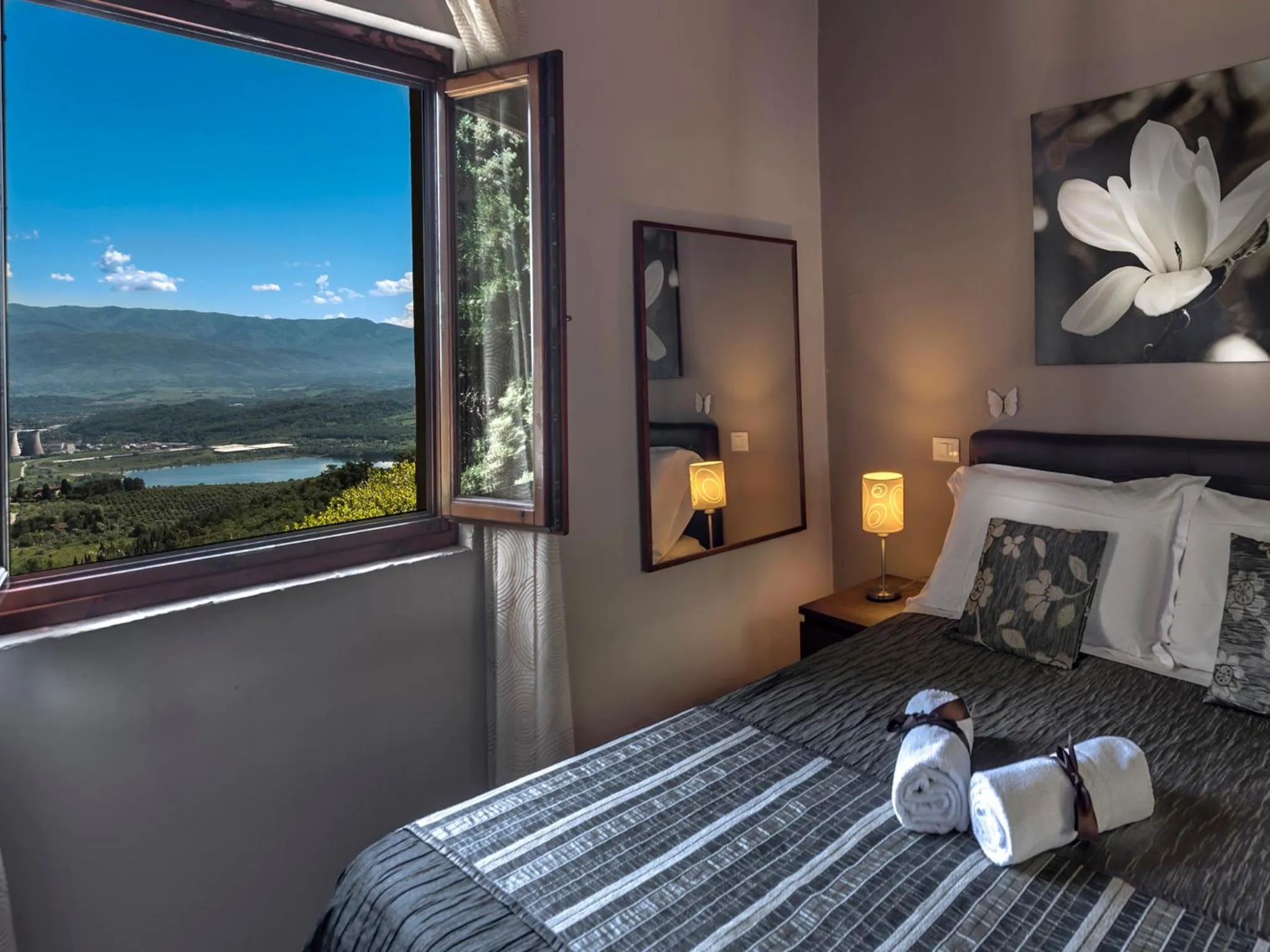 Bedroom, Bed in Amoliv