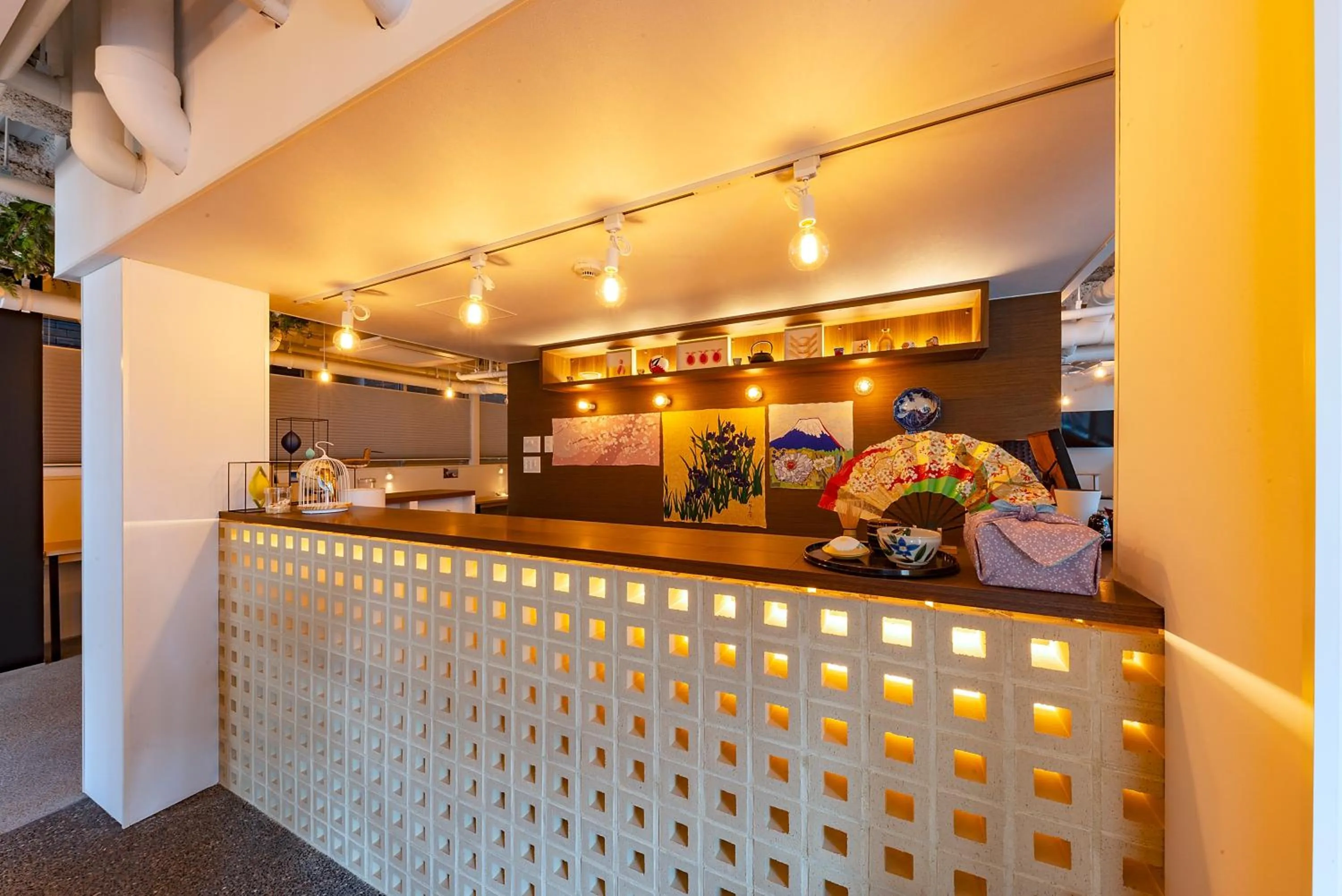 Lobby or reception in plat hostel keikyu kamakura wave