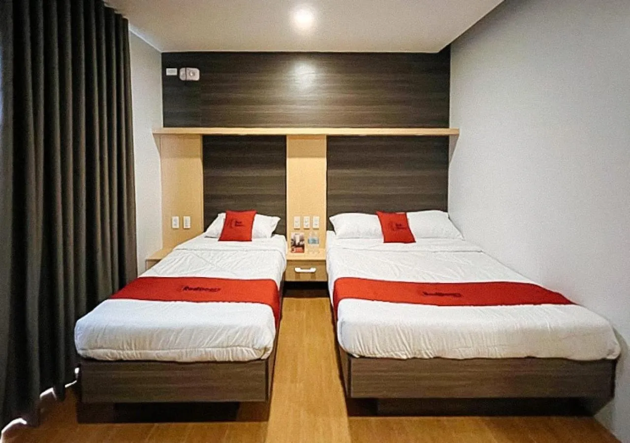 Bedroom, Bed in RedDoorz near Southwestern University