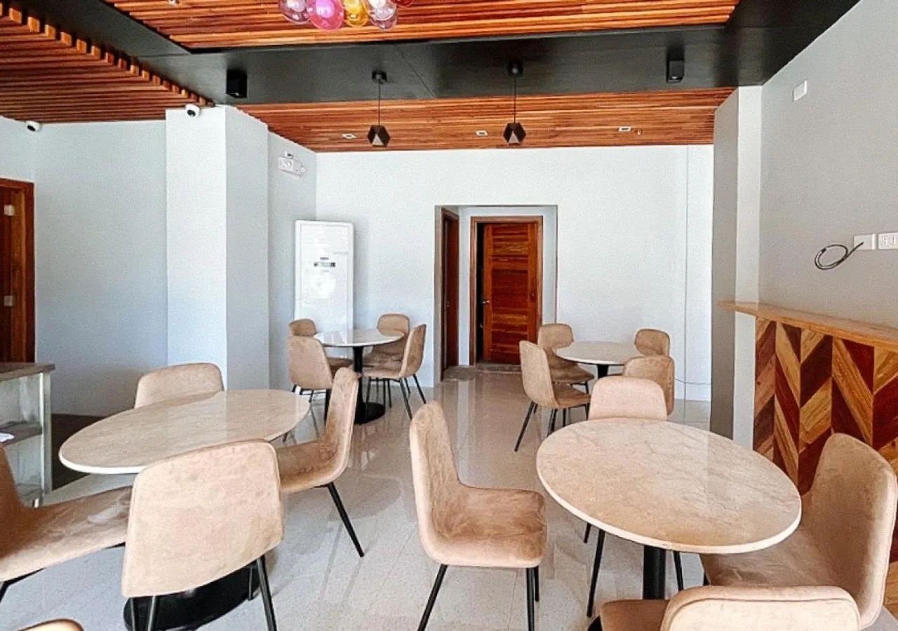 Restaurant/places to eat in RedDoorz near Southwestern University