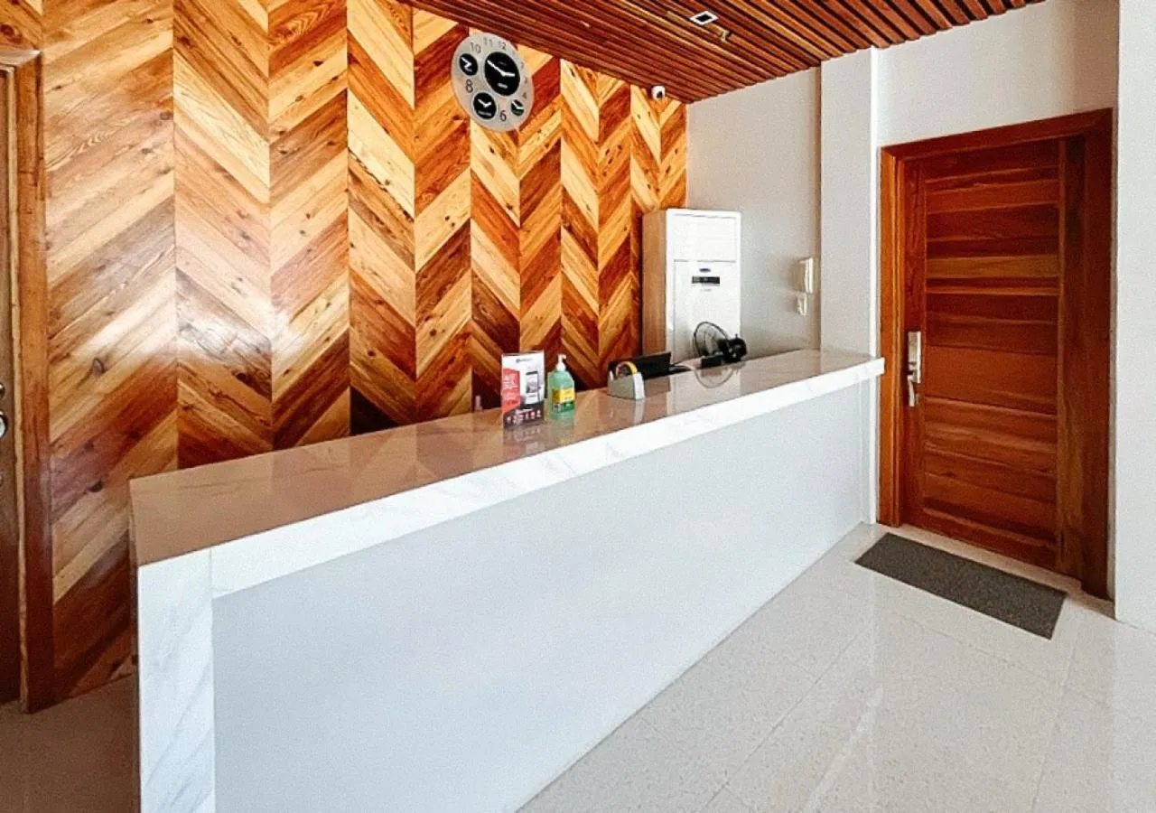 Lobby or reception in RedDoorz near Southwestern University