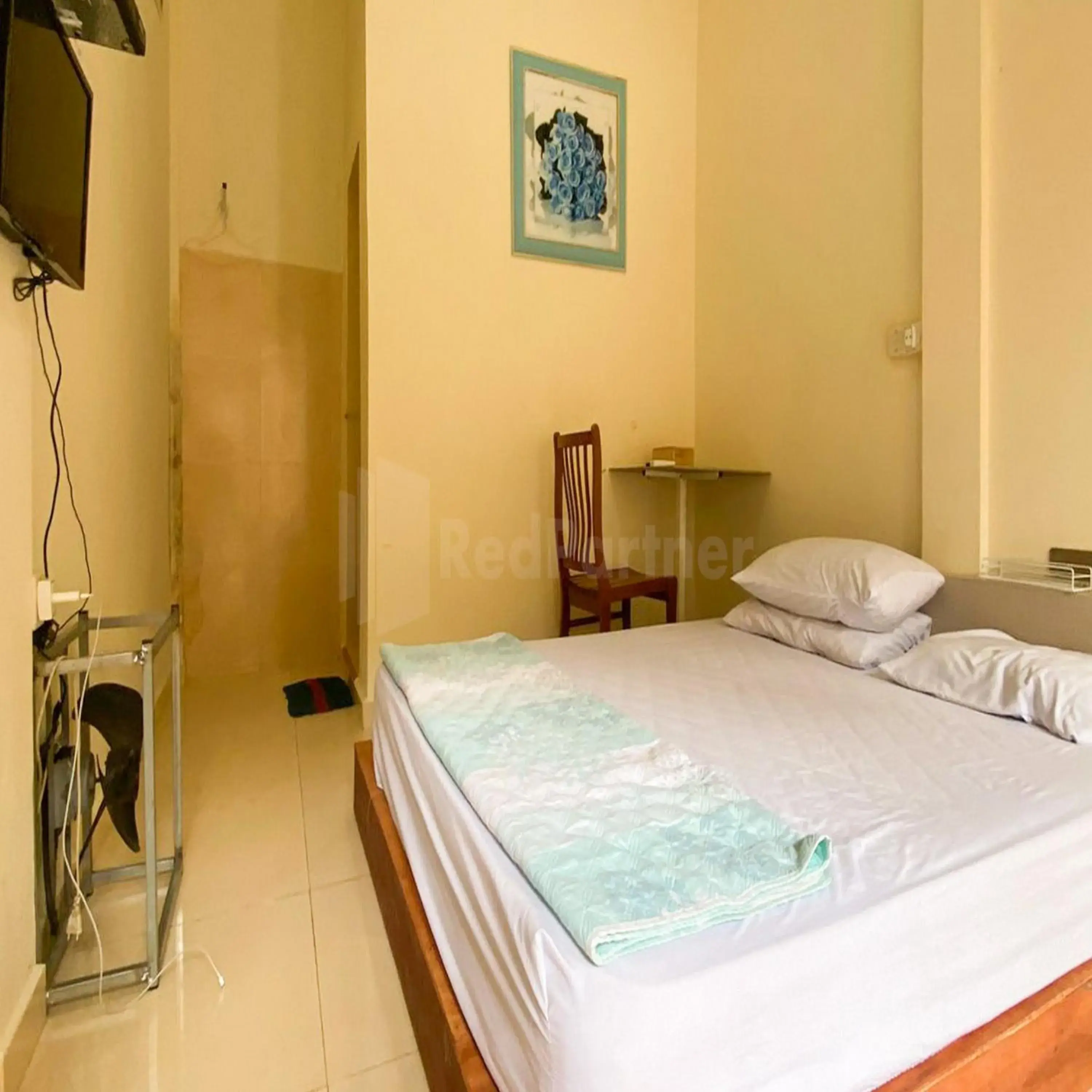 Bedroom, Bed in Wisma Pinggir Mitra RedDoorz Bedroom, Bed in Wisma Pinggir Mitra RedDoorz