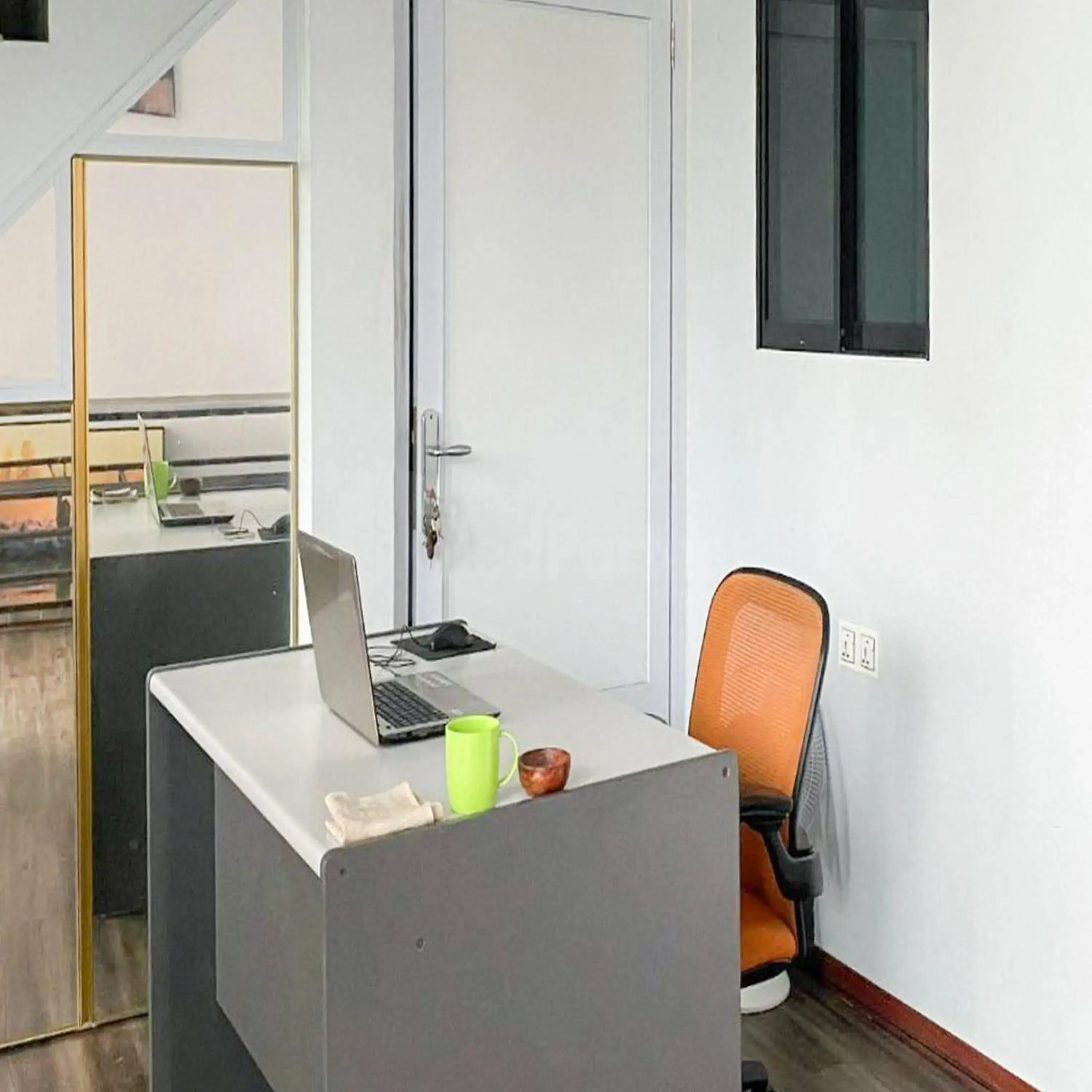 Lobby or reception in Wisma Pinggir Mitra RedDoorz Lobby or reception in Wisma Pinggir Mitra RedDoorz