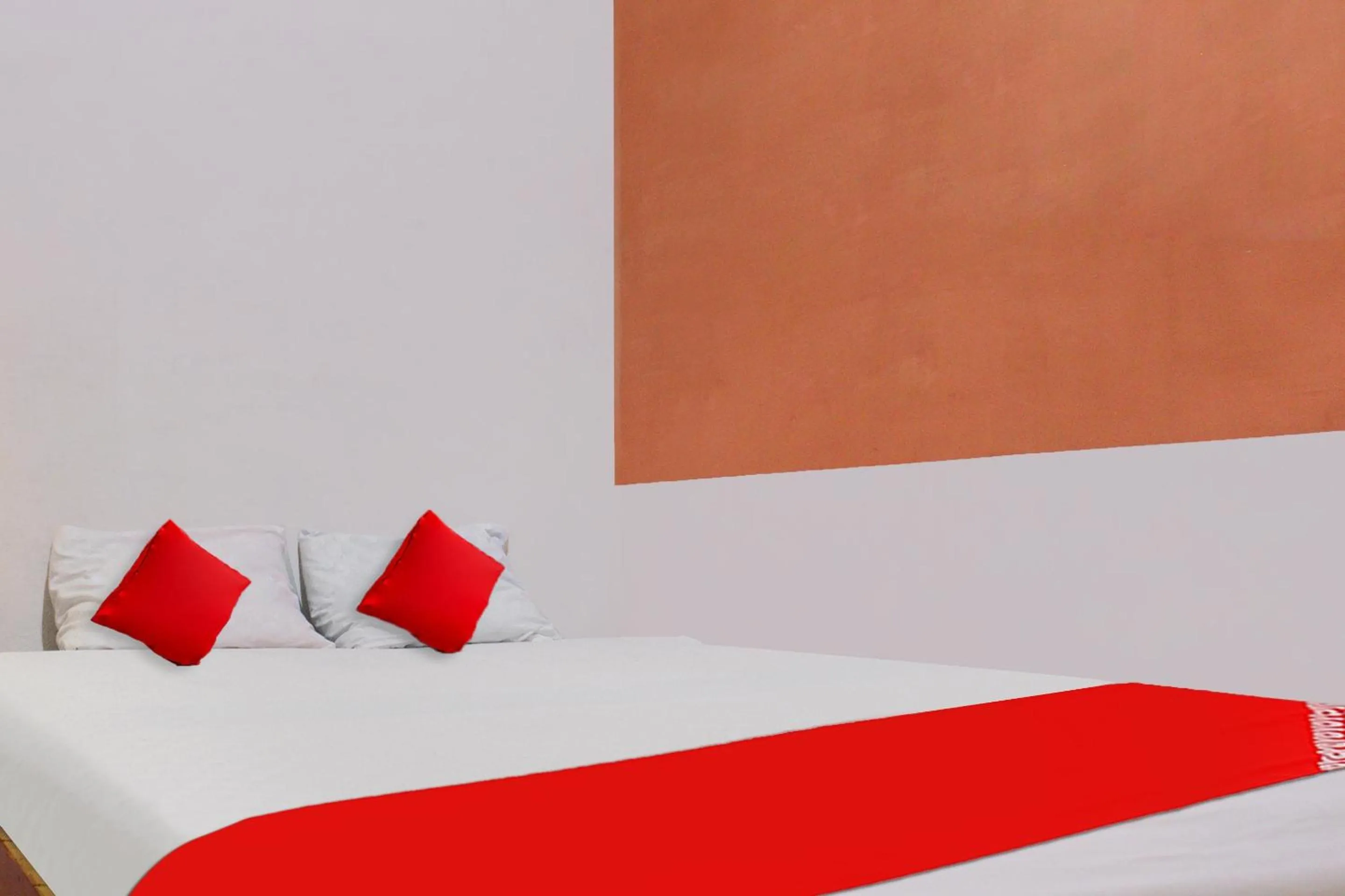 Bedroom, Bed in OYO 91051 Penginapan Pondok Ratu 354