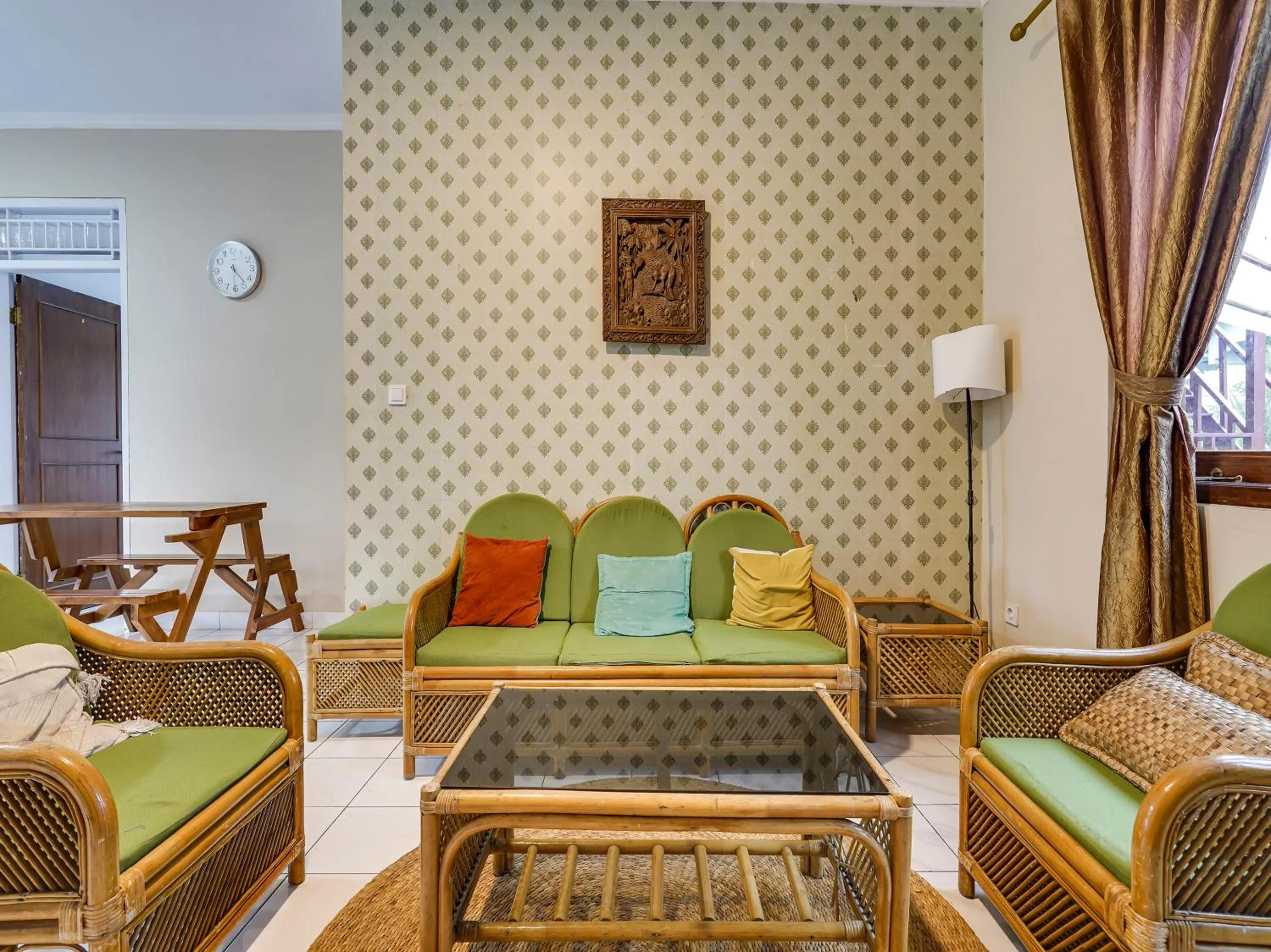 Seating area in SPOT ON 91107 Villa Galaxy Resort