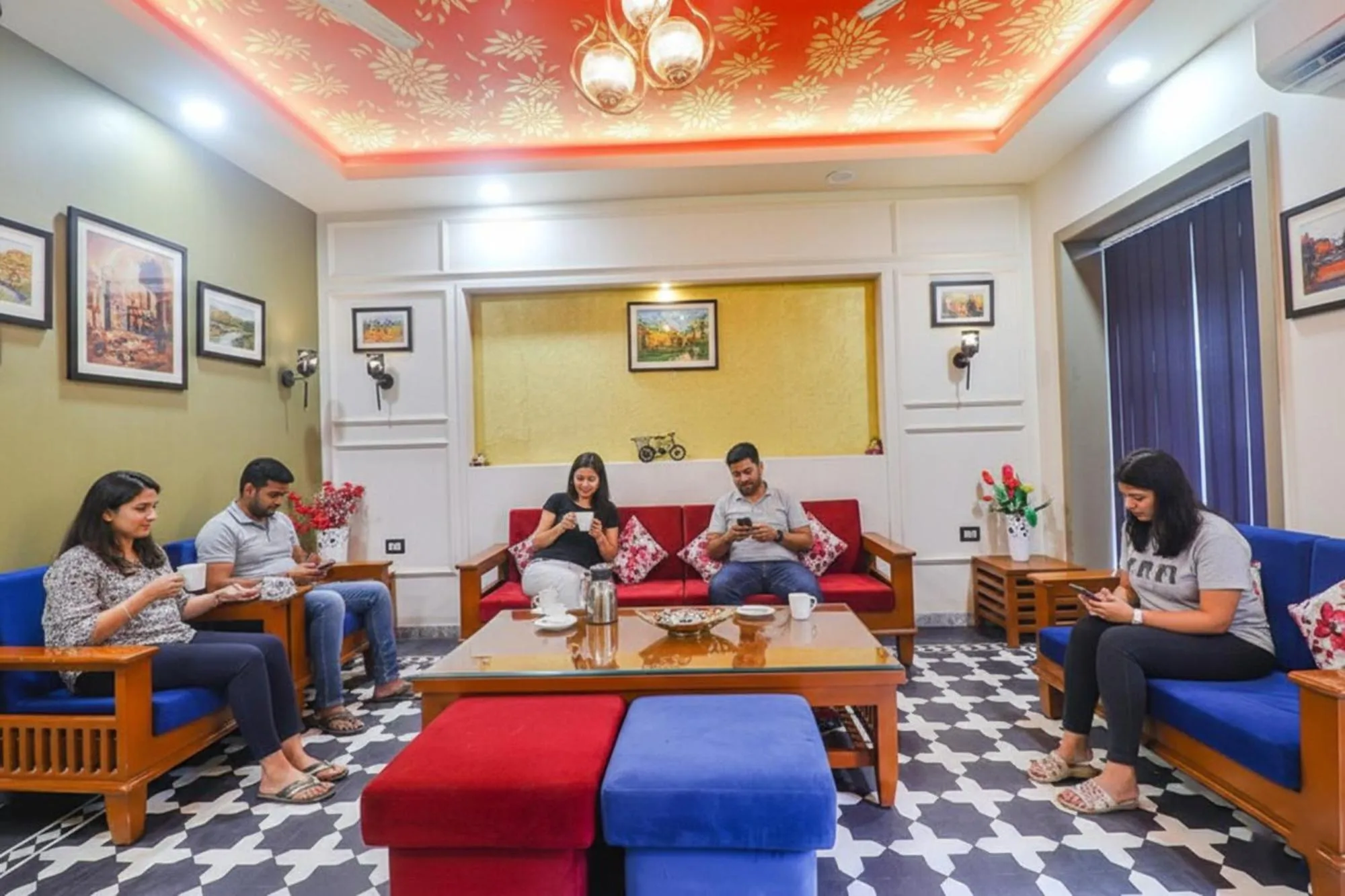 Seating area in Via Be Happy