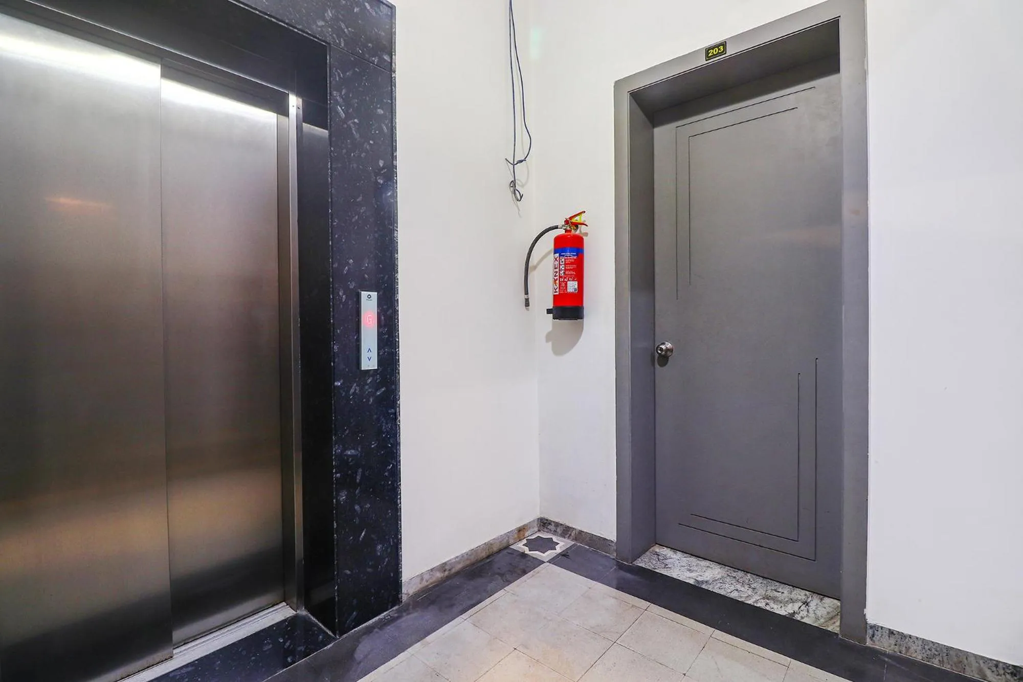 elevator in Via Be Happy