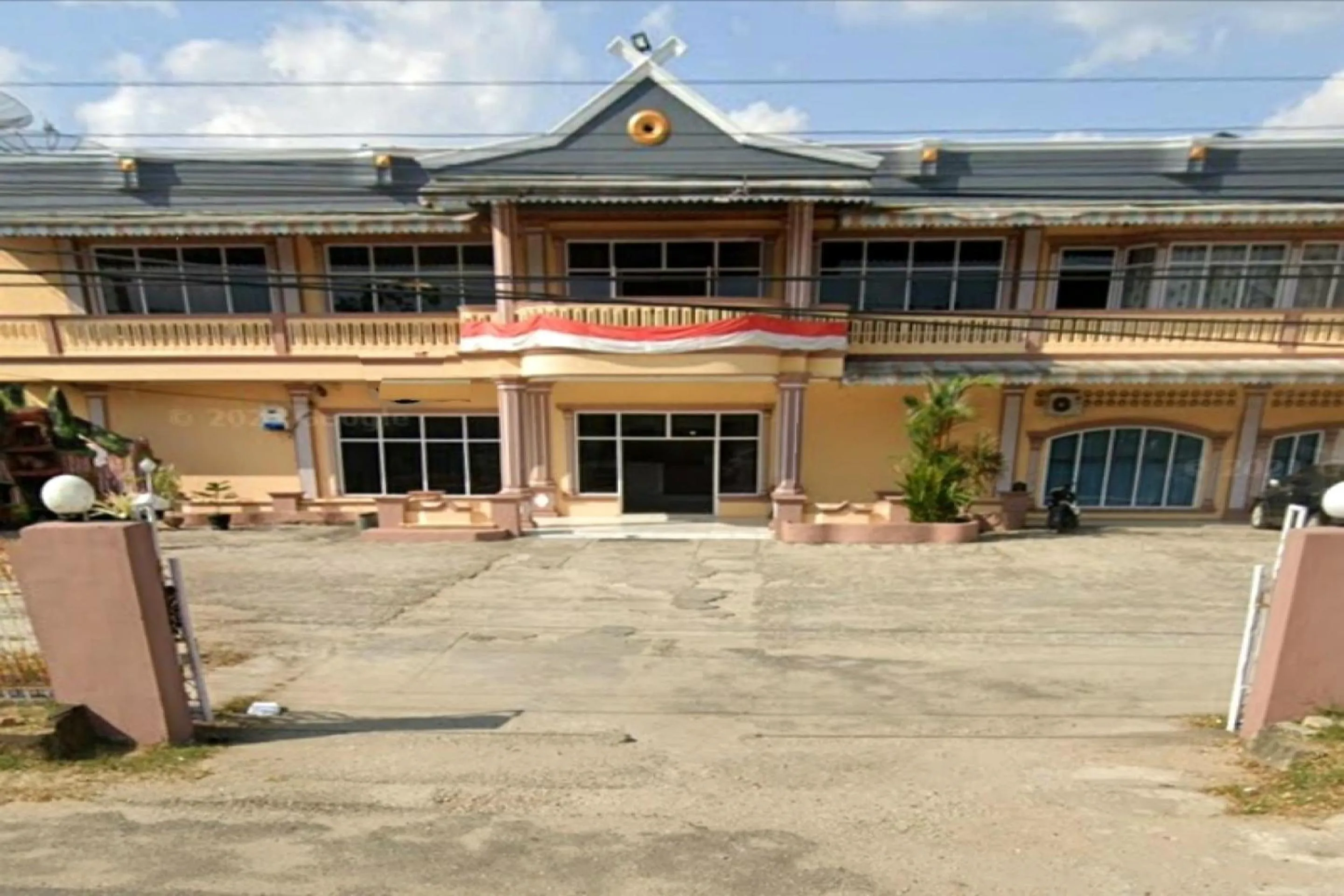 Facade/entrance in Hotel O Atika