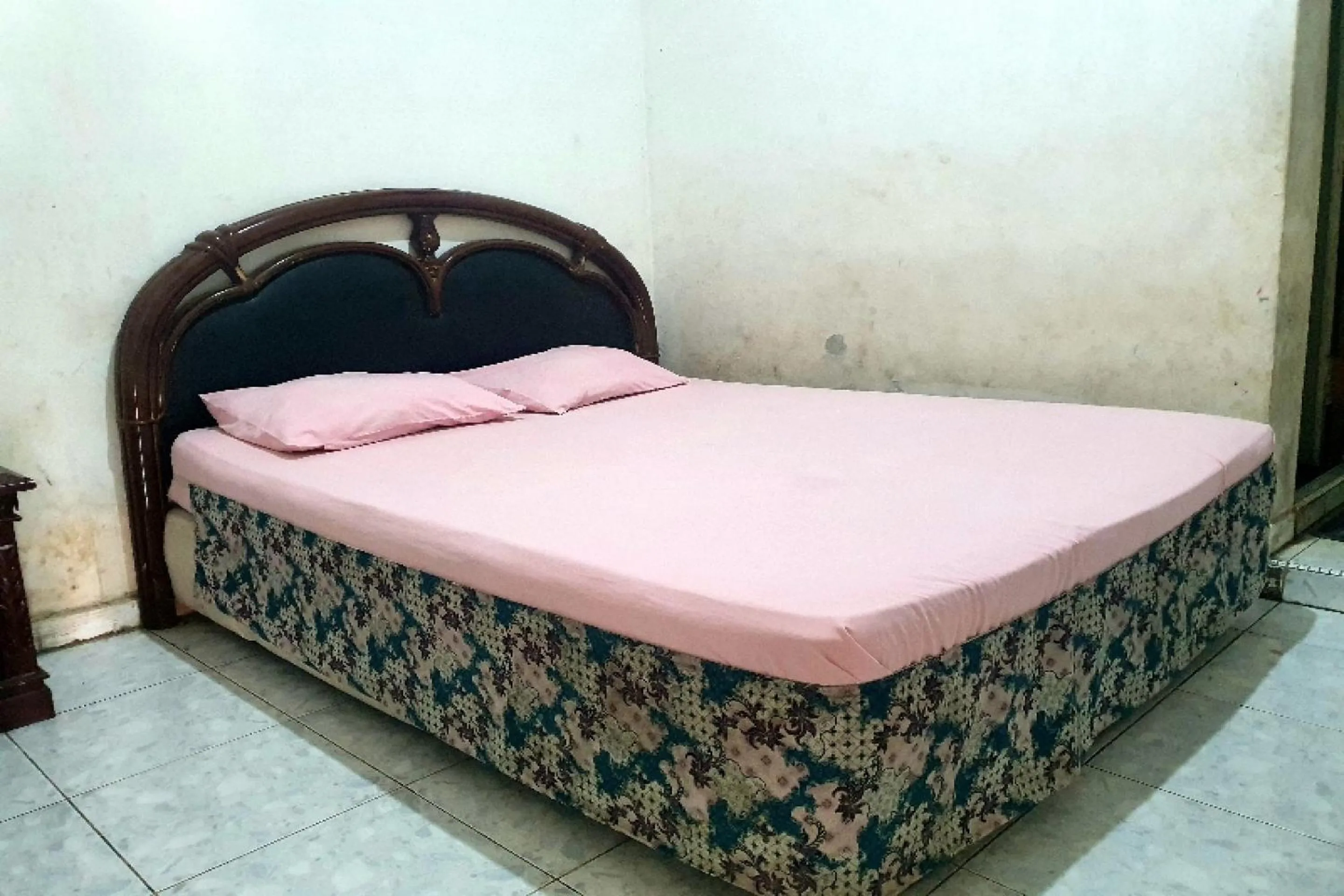 Bedroom in Hotel O Atika