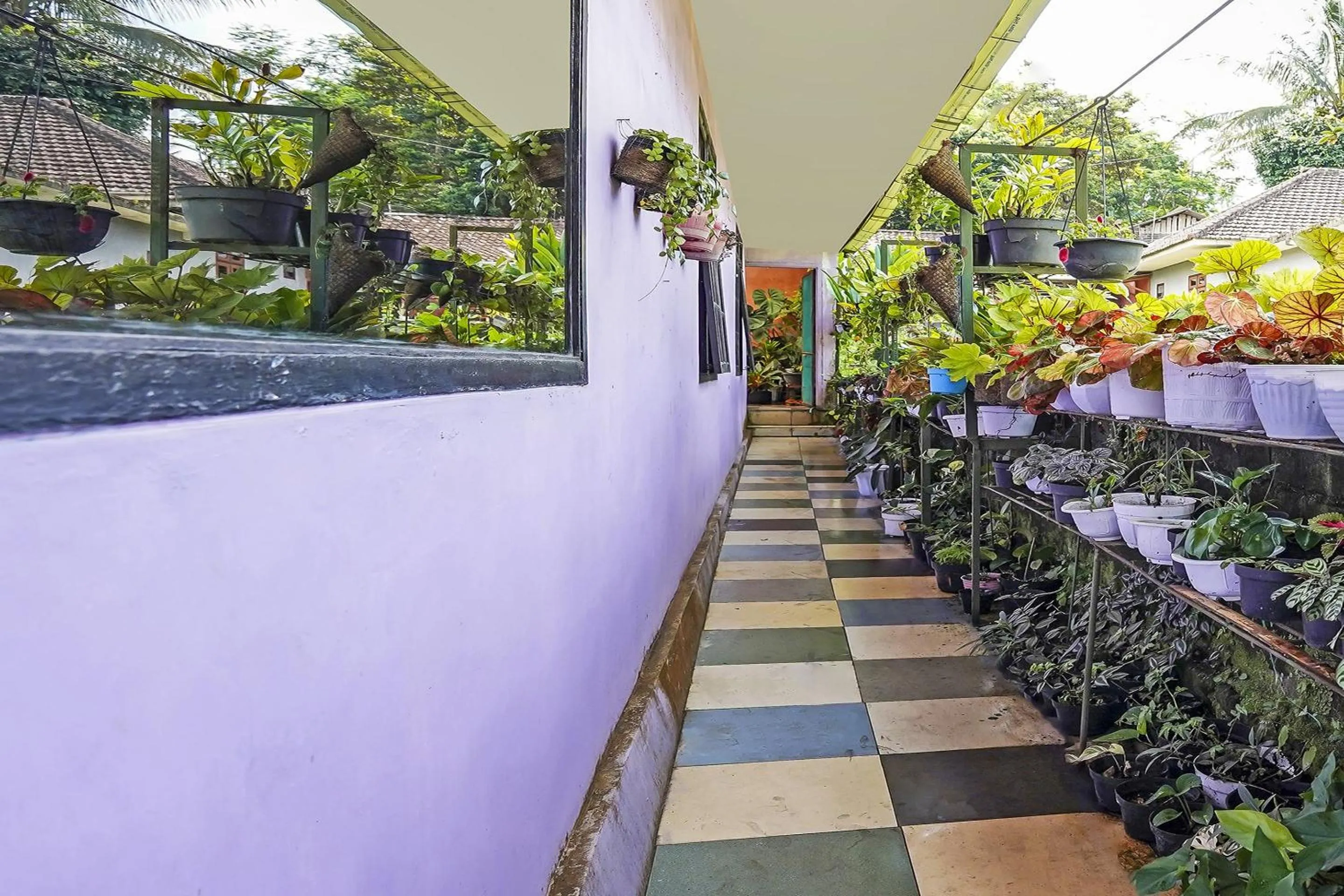 Lobby or reception in Hotel O Syariah Desa Wisata Lembah Gunung Tumpeng