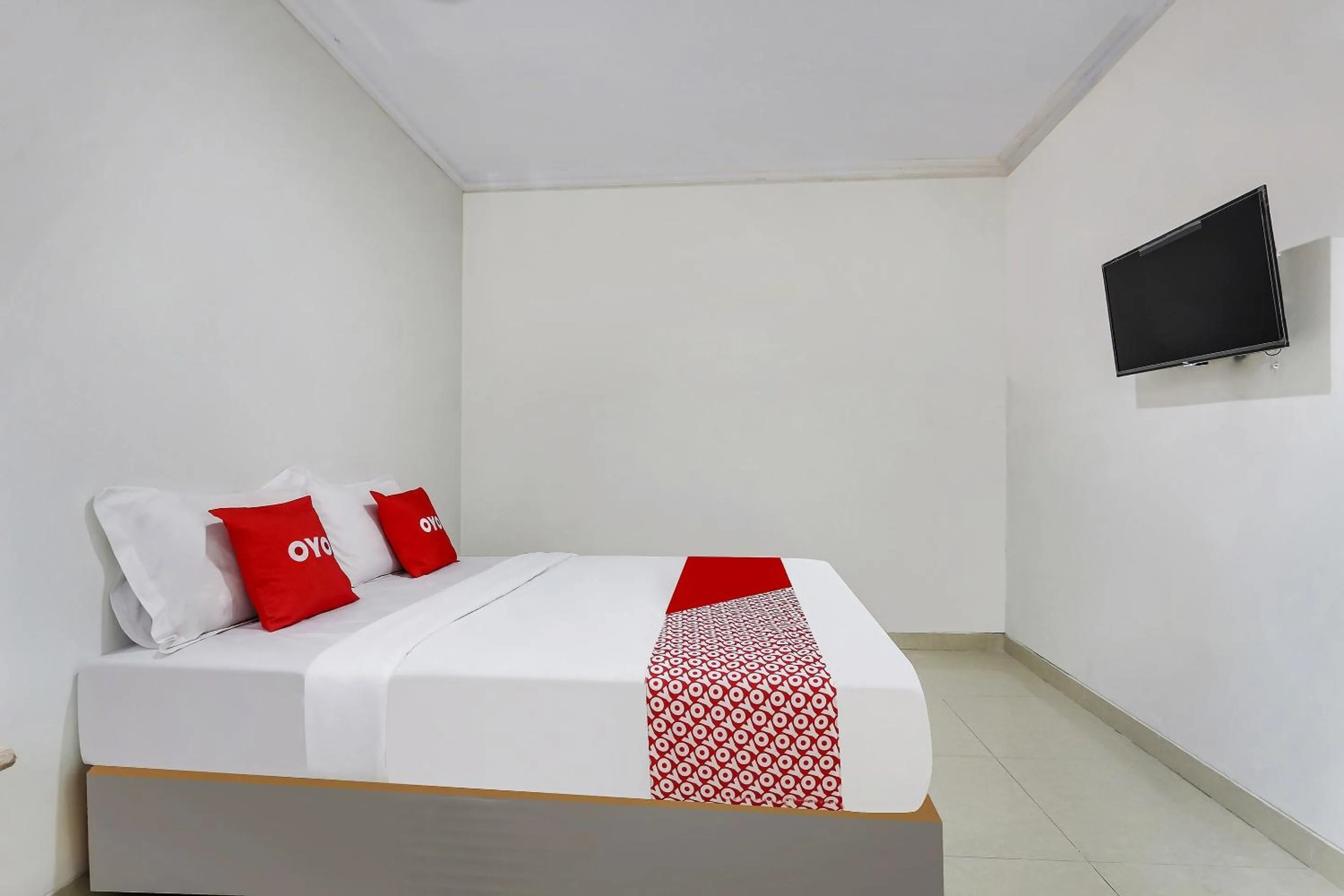 Bedroom, Bed in Hotel O Nathania Exclusive