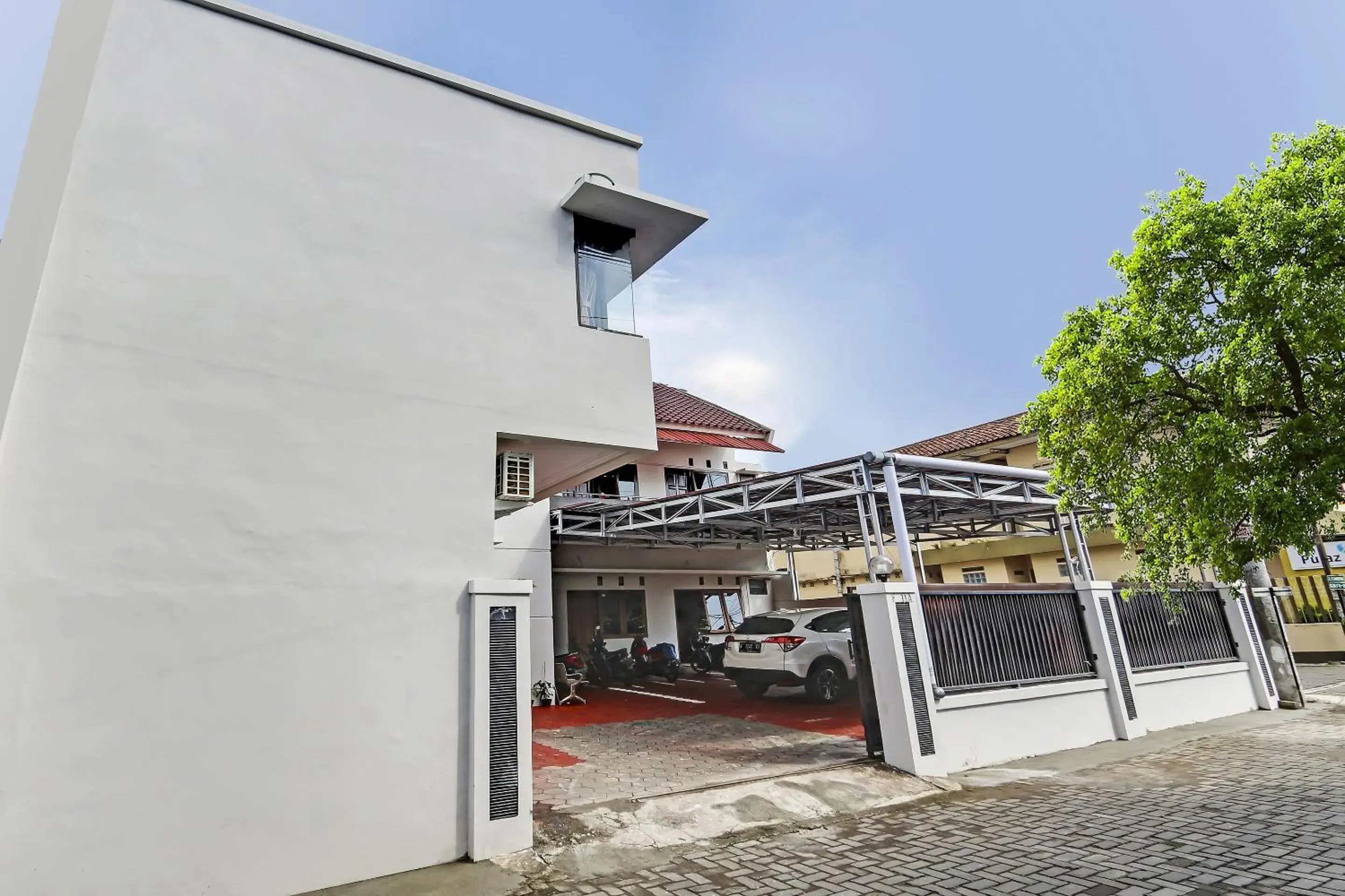 Facade/entrance in Hotel O Nathania Exclusive Facade/entrance in Hotel O Nathania Exclusive