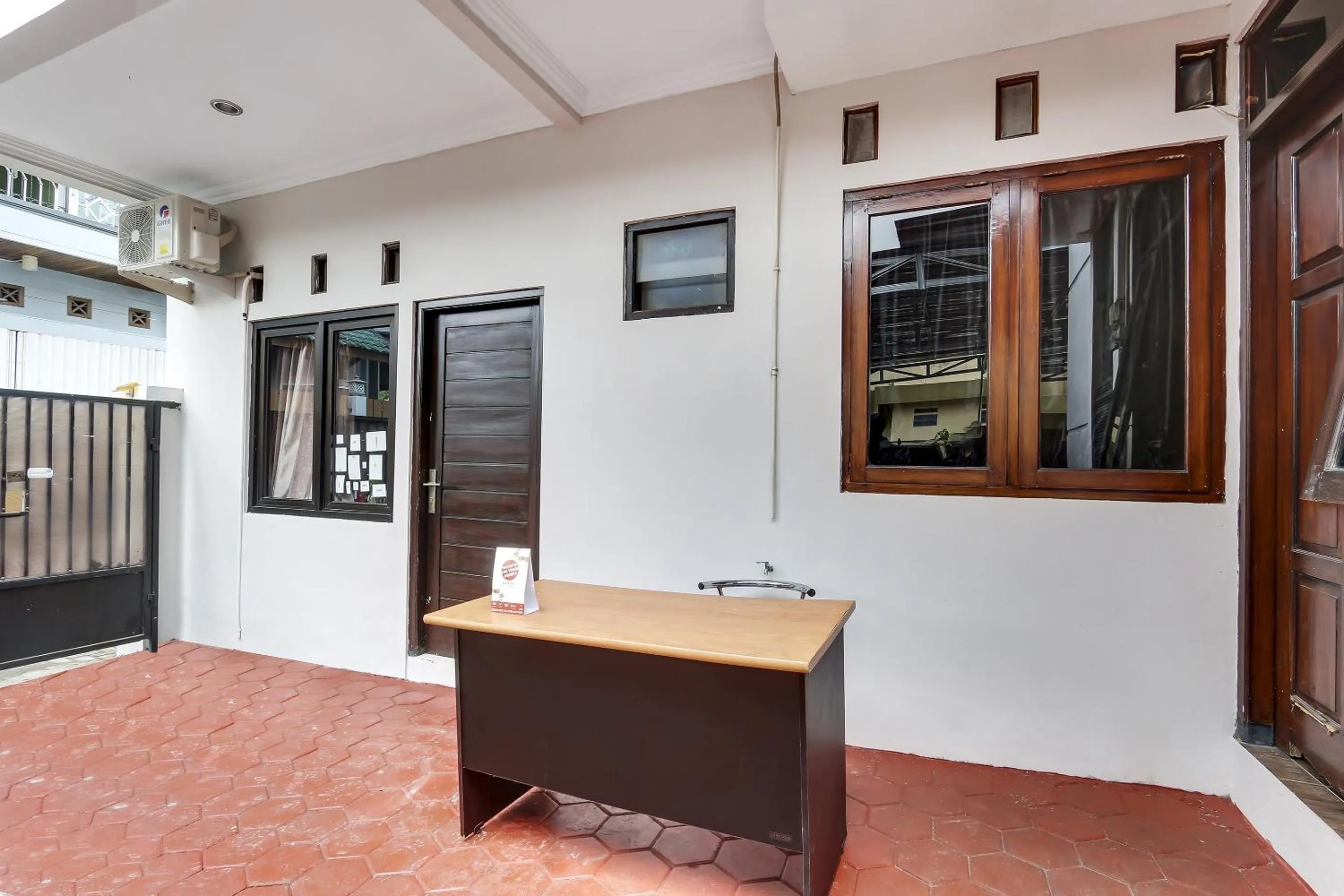 Lobby or reception in Hotel O Nathania Exclusive