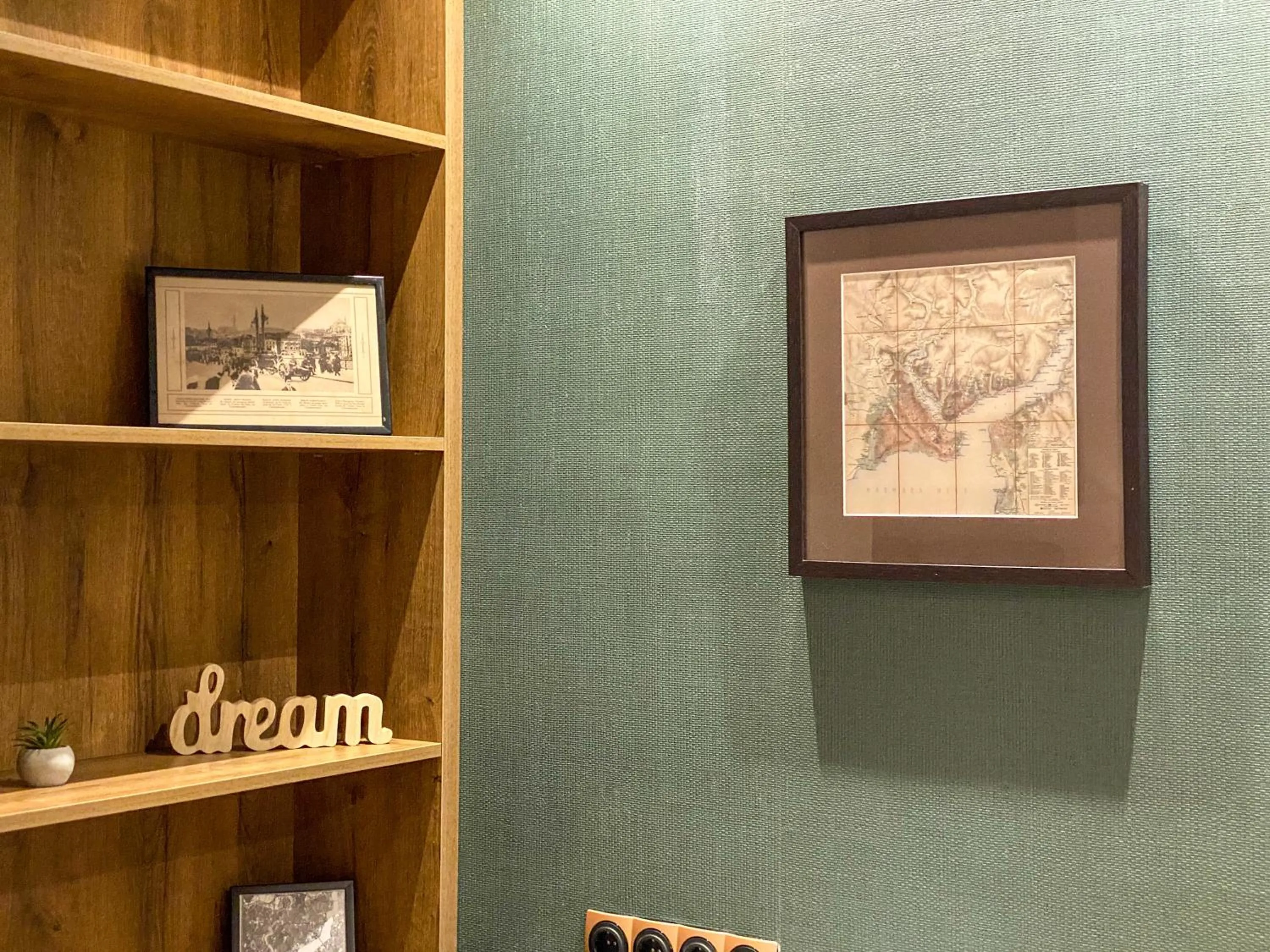 Decorative detail in Golden Horn Apart Hotel