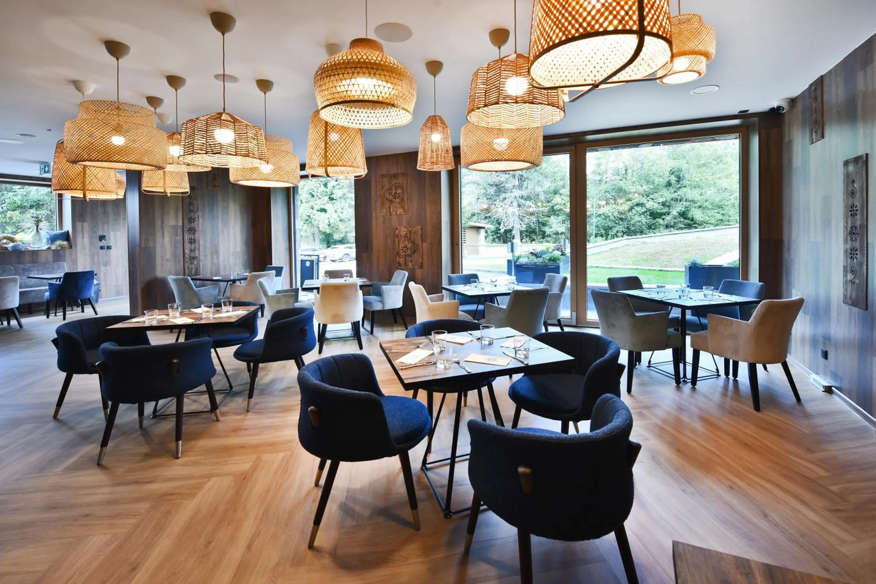 Restaurant/places to eat in APLEND Hotel Ovruč