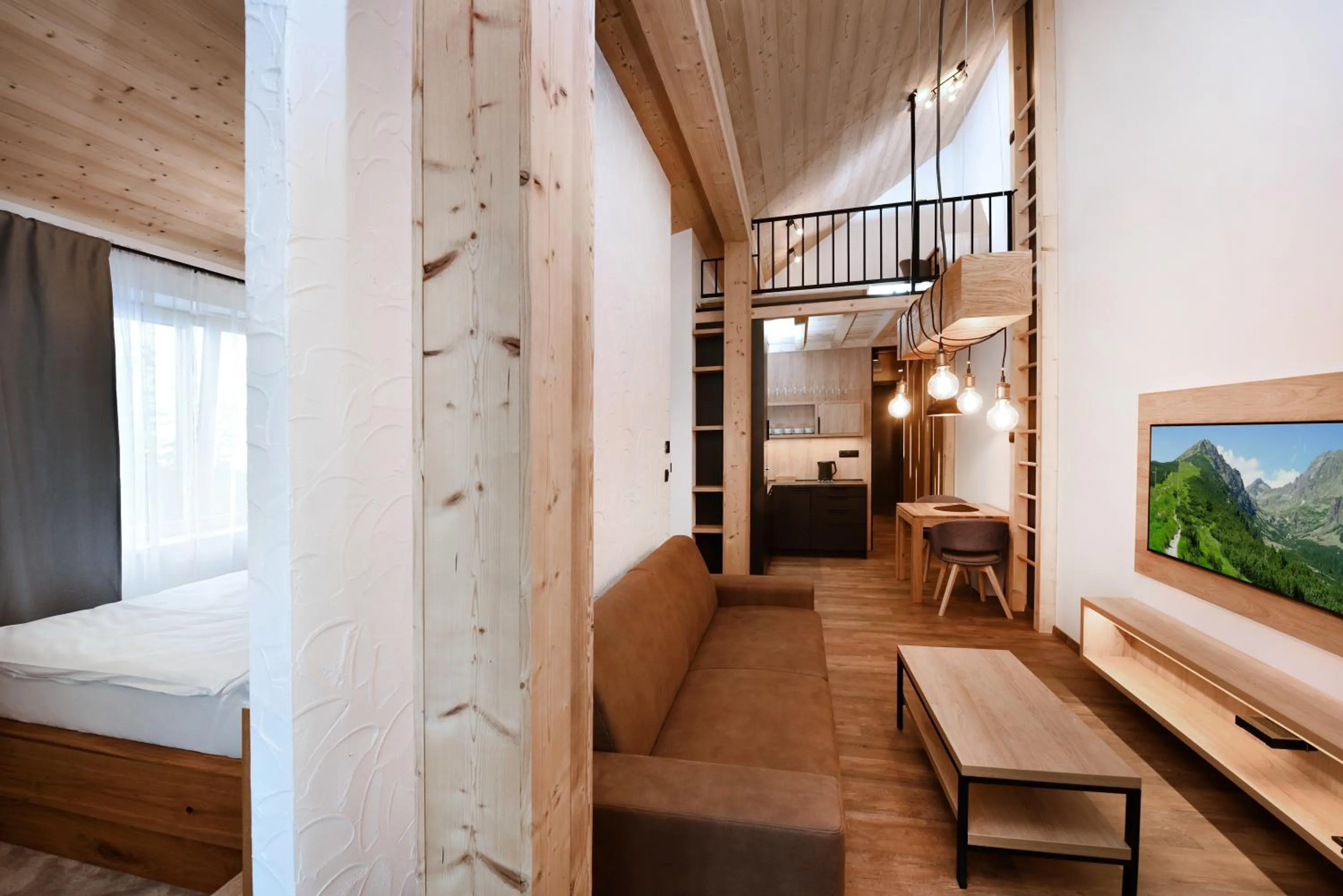 Living room, Bed in APLEND Hotel Ovruč