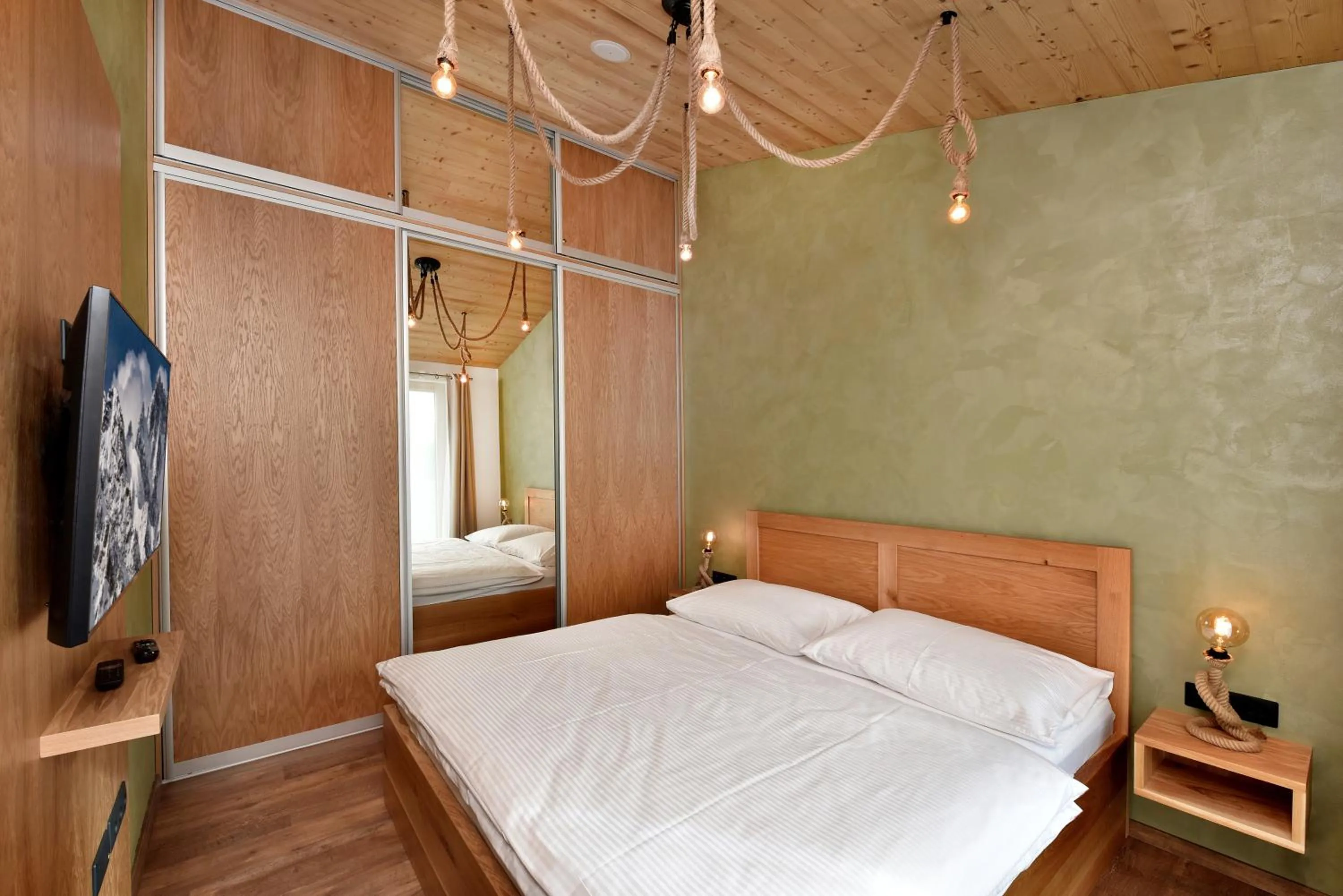 Bedroom, Bed in APLEND Hotel Ovruč