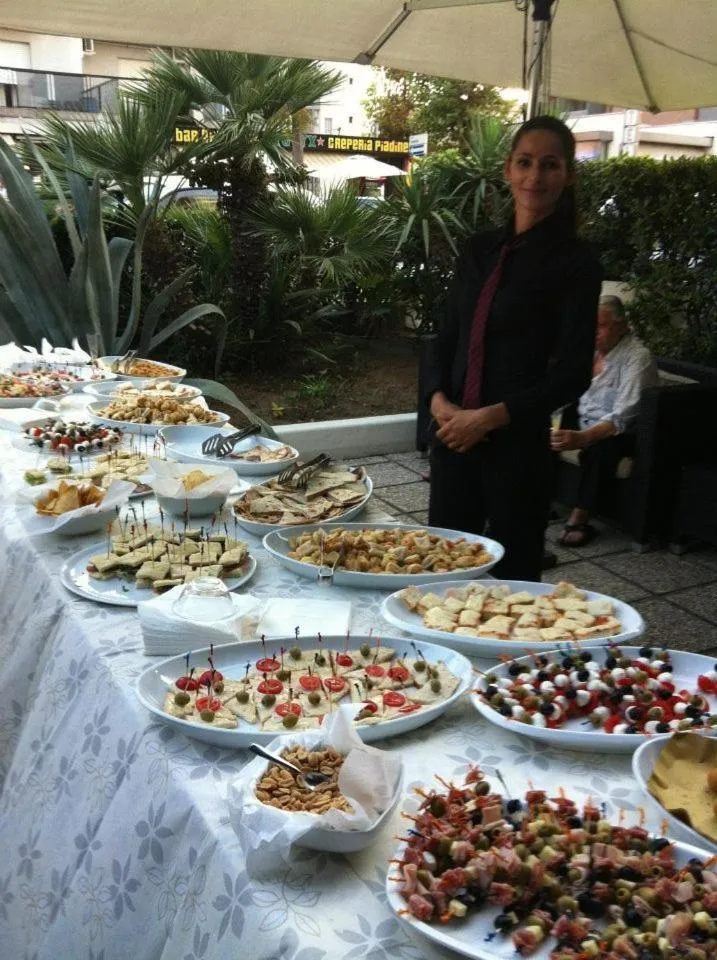 Restaurant/places to eat in Hotel Regina Fronte Mare