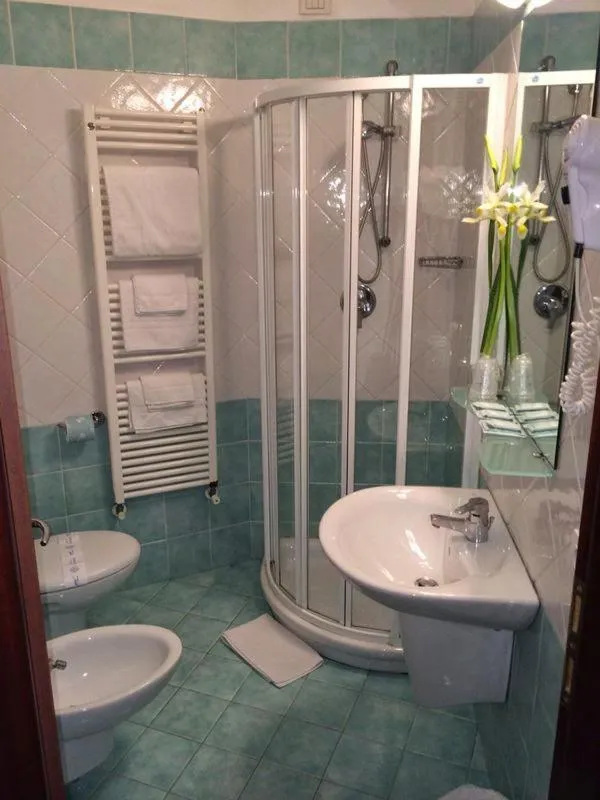 Shower in Hotel Regina Fronte Mare