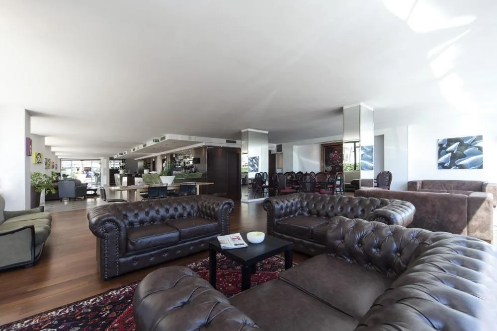 Communal lounge/ TV room in Hotel Regina Fronte Mare